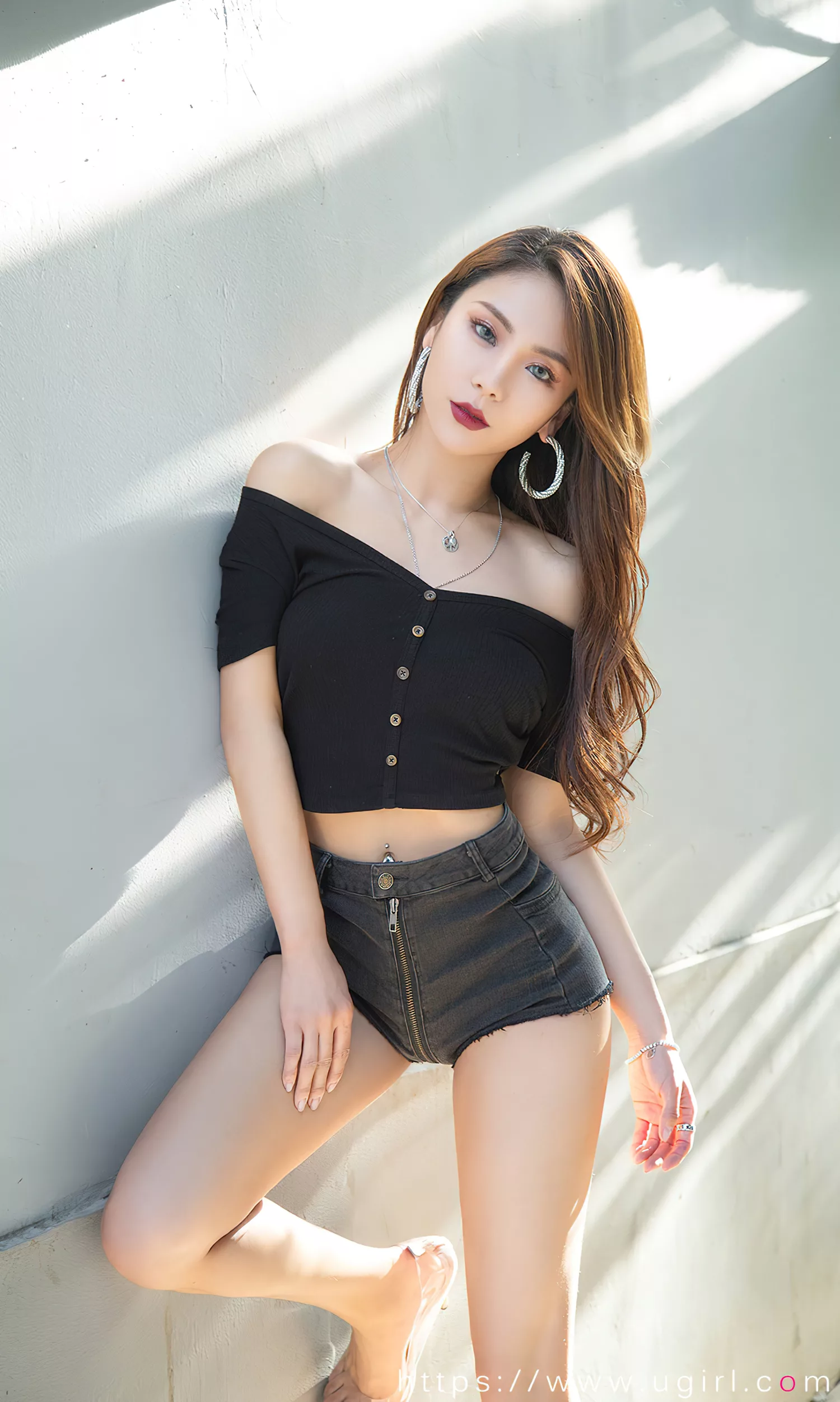 图片[23]-[爱尤物]2022 NO.2393 不期而遇 Juicy xiaoxiao[35P] – 速更版-美库