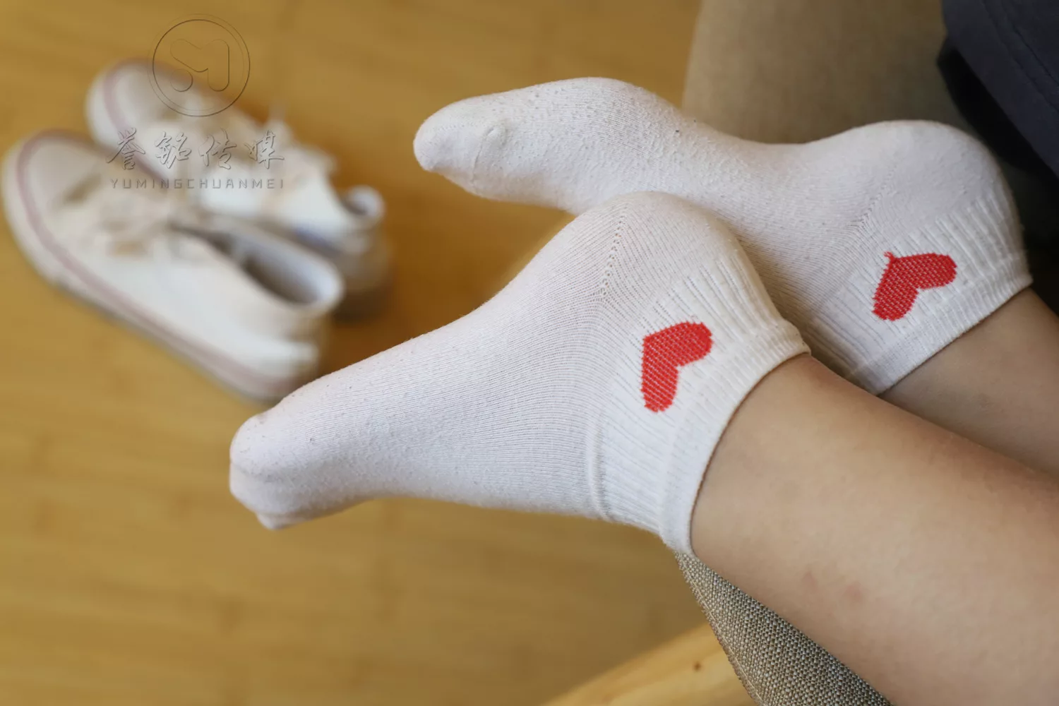 图片[79]-[誉铭传媒]袜足摄影 2019年 NO.017 爱心白棉袜[145P] – 速更版-美库