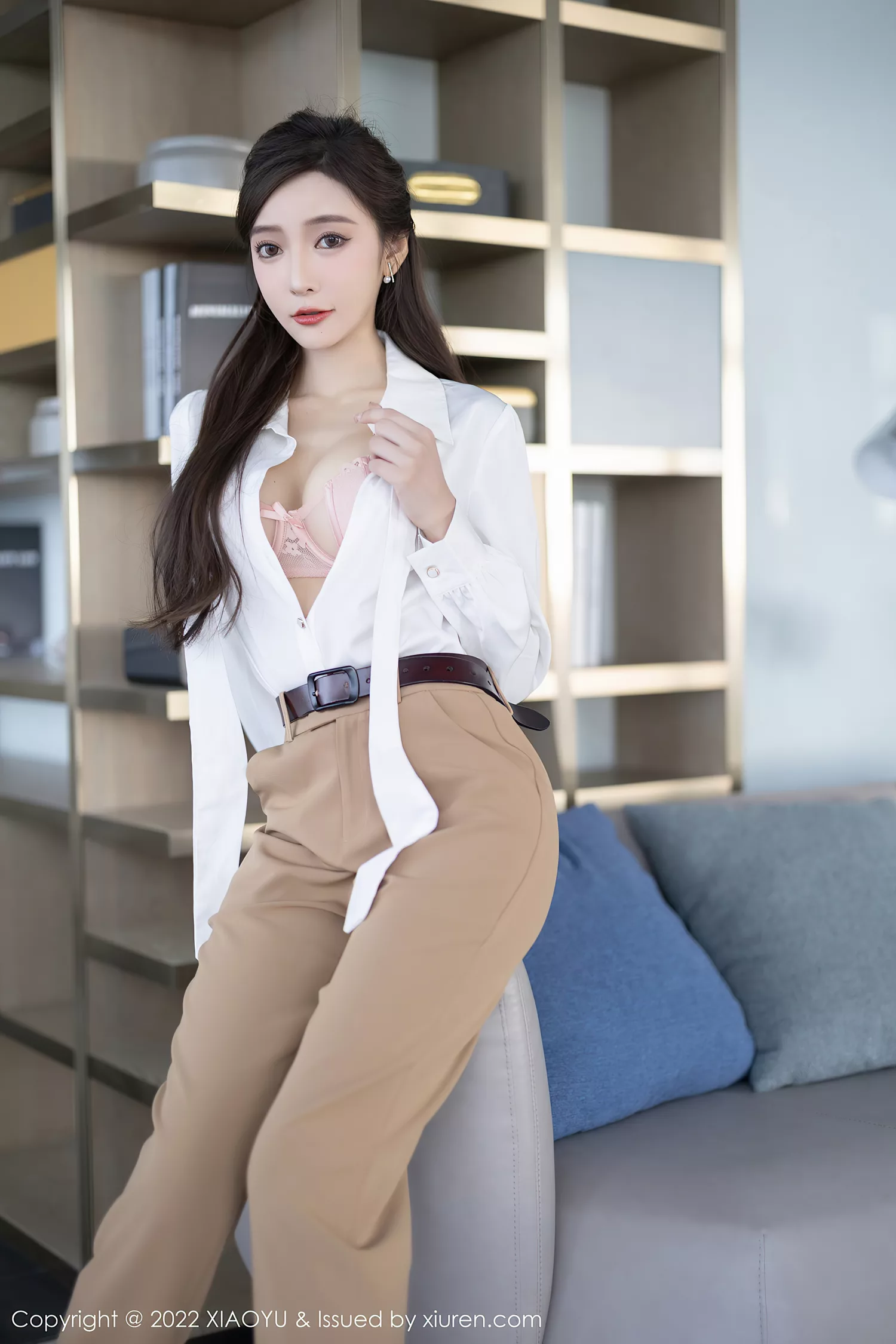 图片[37]-[XIAOYU语画界] 2022.08.29 VOL.852 王馨瑶yanni OL装扮[42P] – 速更版-美库