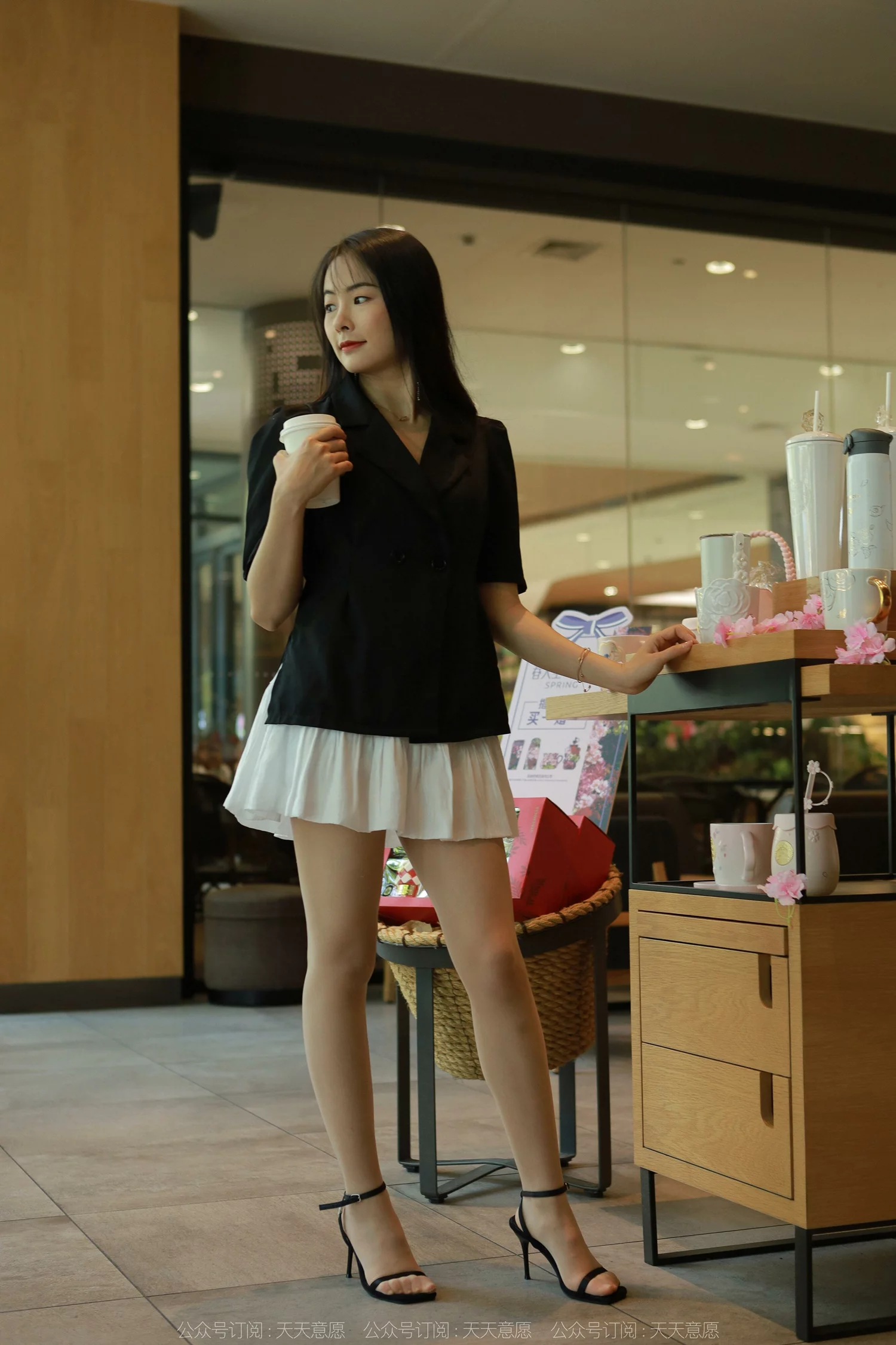 图片[59]-[IESS异思趣向] 2022.05.06 丝享家1080：小金《简约黑色凉鞋[85P] – 速更版-美库