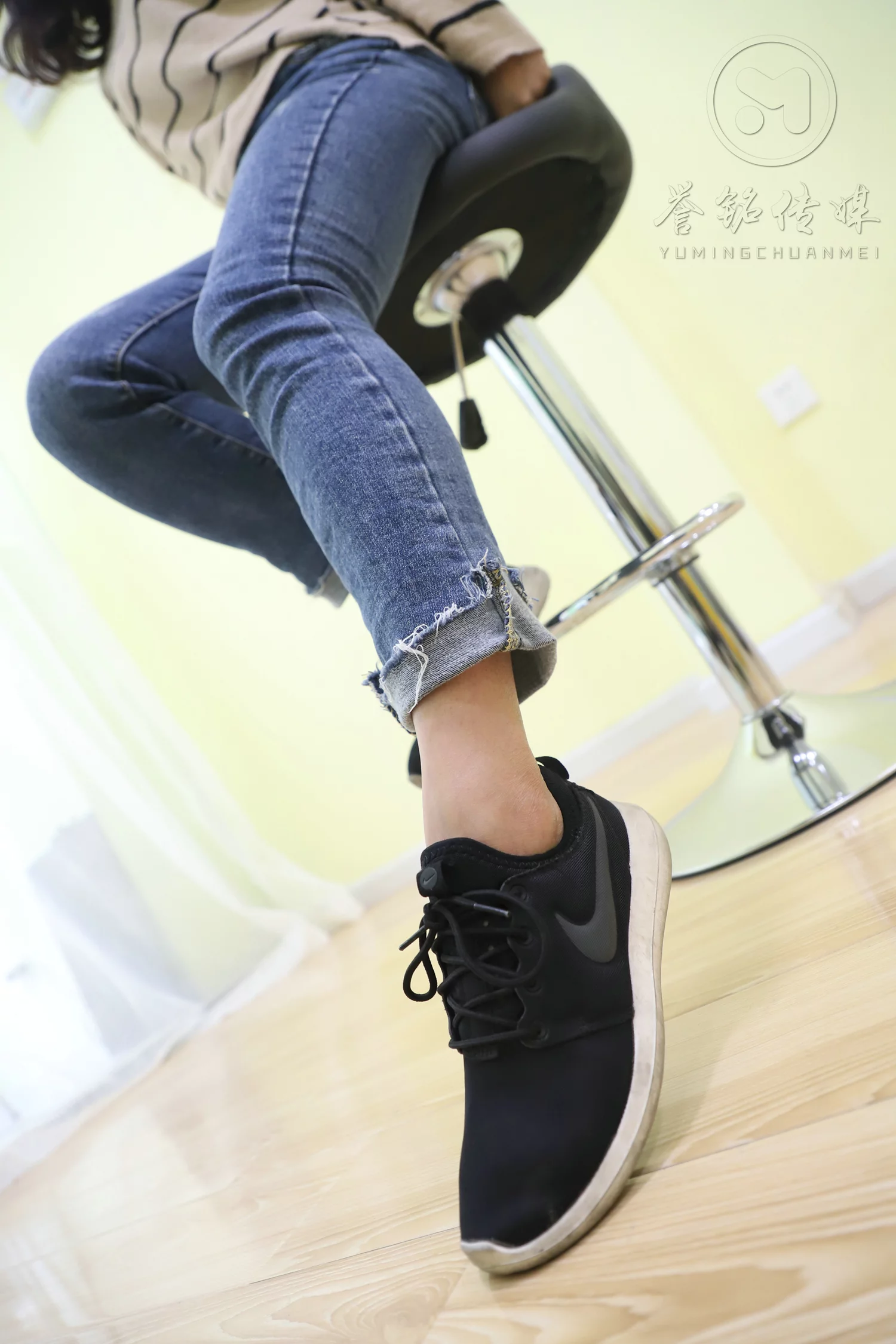 图片[17]-[誉铭传媒]袜足摄影 2019年 NO.023 人美足靓[130P] – 速更版-美库