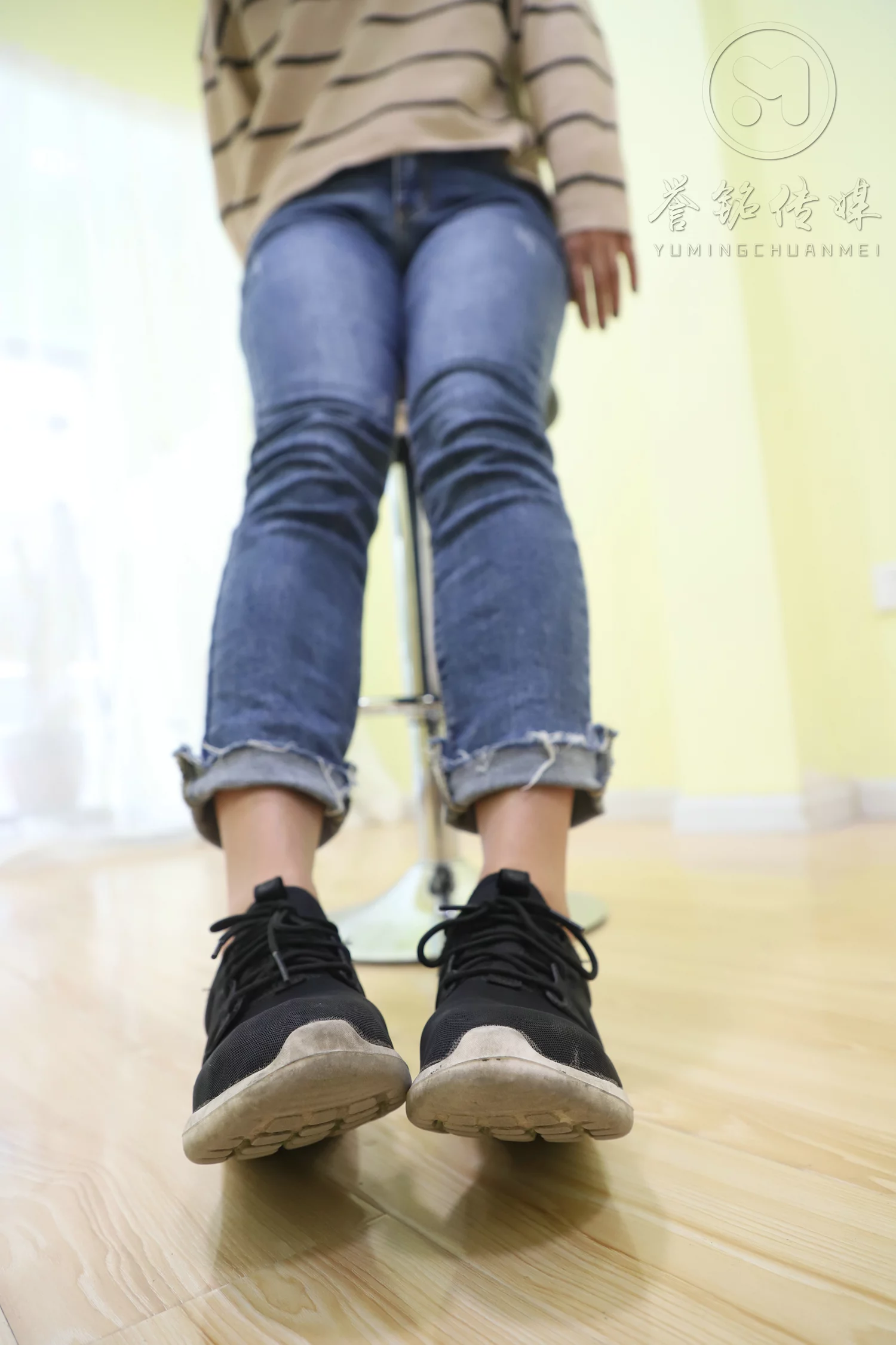 图片[22]-[誉铭传媒]袜足摄影 2019年 NO.023 人美足靓[130P] – 速更版-美库