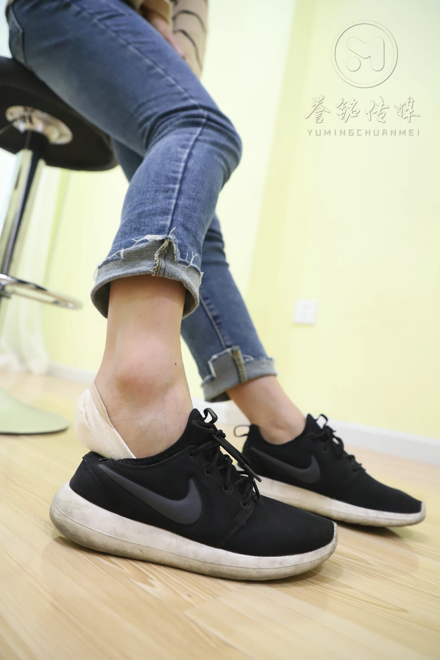 图片[23]-[誉铭传媒]袜足摄影 2019年 NO.023 人美足靓[130P] – 速更版-美库