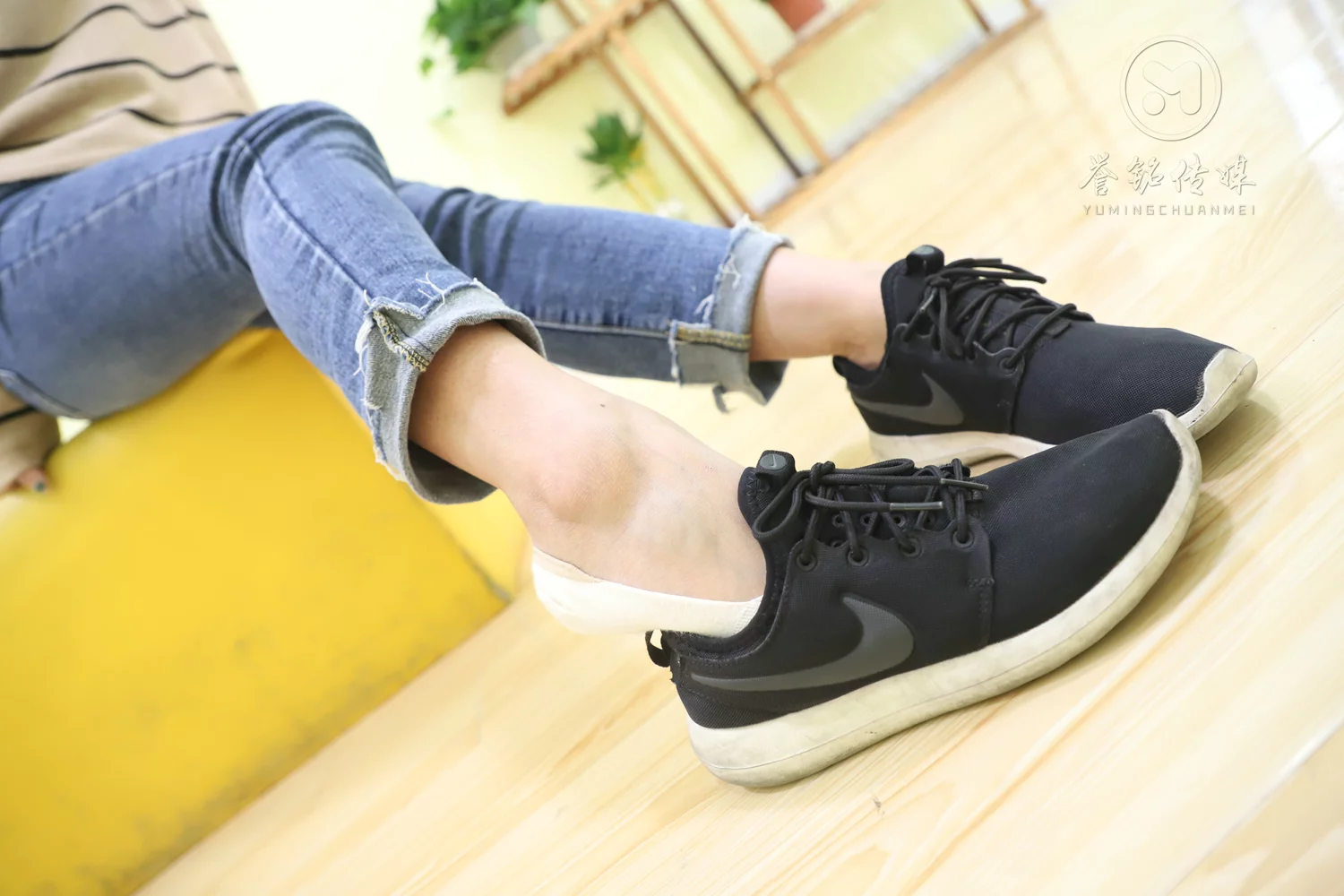 图片[26]-[誉铭传媒]袜足摄影 2019年 NO.023 人美足靓[130P] – 速更版-美库