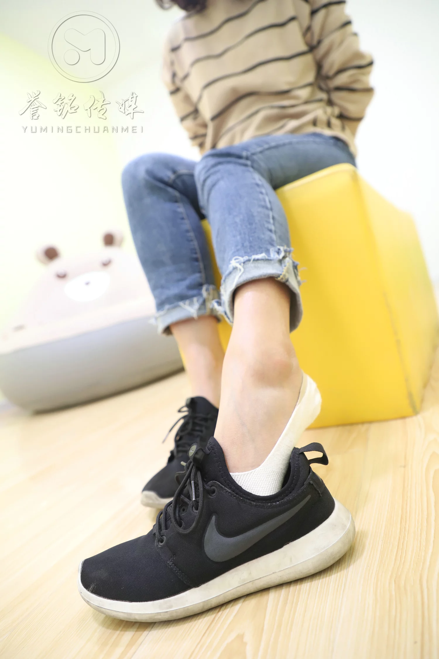 图片[31]-[誉铭传媒]袜足摄影 2019年 NO.023 人美足靓[130P] – 速更版-美库