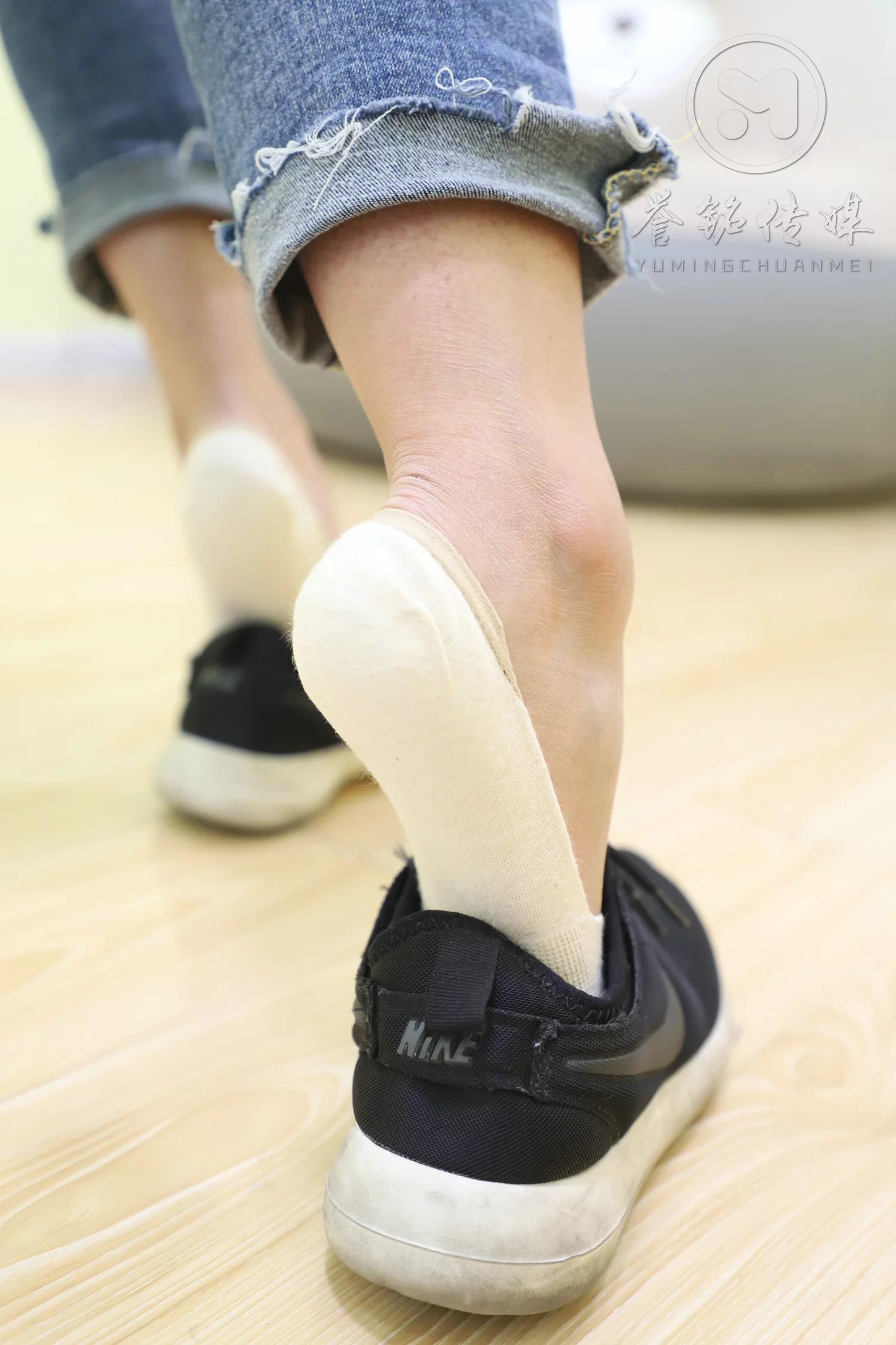 图片[60]-[誉铭传媒]袜足摄影 2019年 NO.023 人美足靓[130P] – 速更版-美库