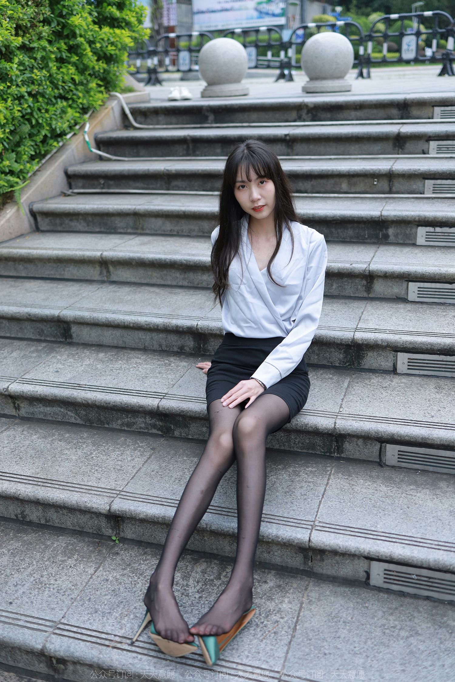 图片[42]-[IESS异思趣向] 耽丝 220621团团 [80P] – 速更版-美库