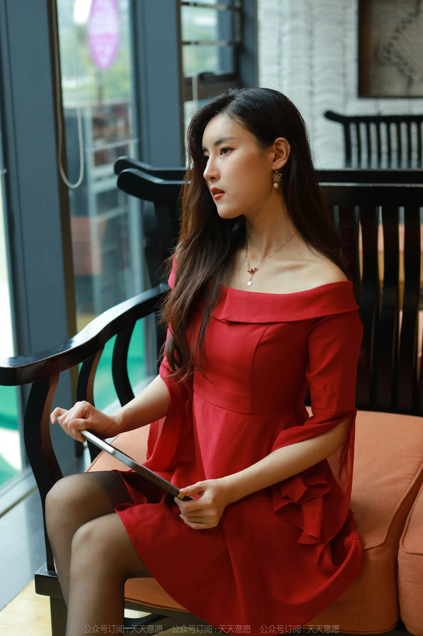 图片[23]-[IESS异思趣向] 2022.05.08 丝享家1082：小宝《红裙女神》[77P] – 速更版-美库