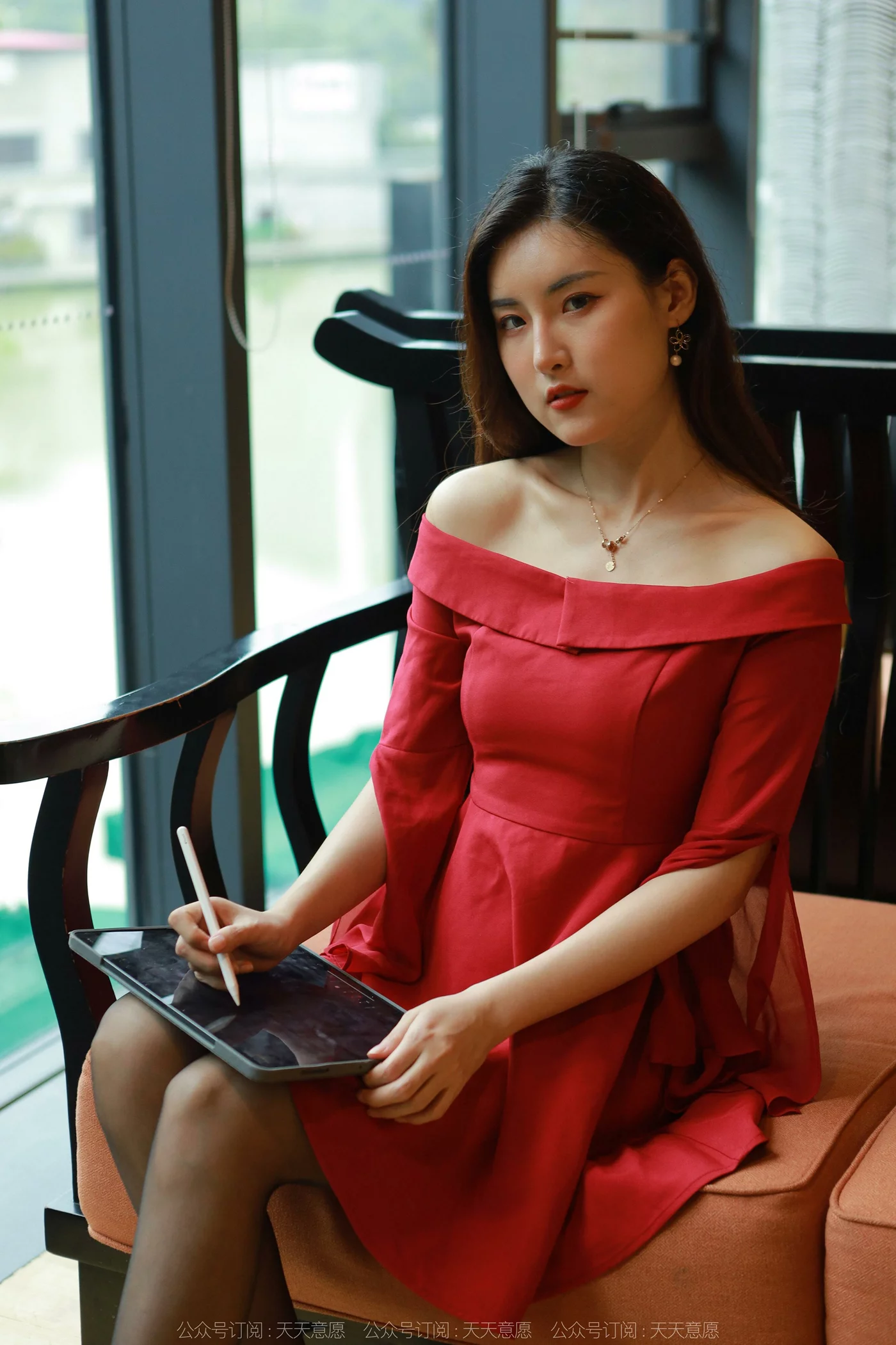 图片[31]-[IESS异思趣向] 2022.05.08 丝享家1082：小宝《红裙女神》[77P] – 速更版-美库