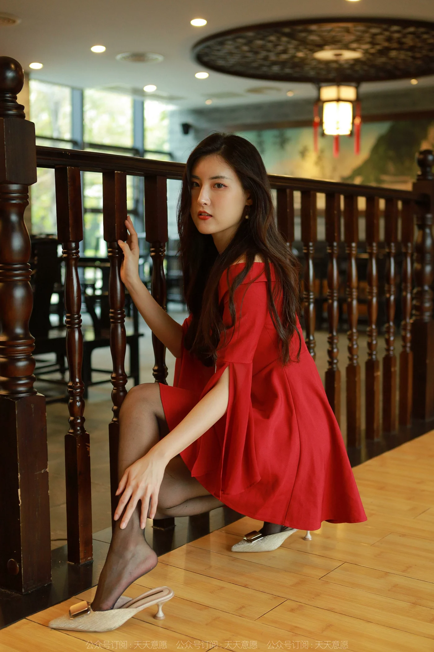 图片[56]-[IESS异思趣向] 2022.05.08 丝享家1082：小宝《红裙女神》[77P] – 速更版-美库