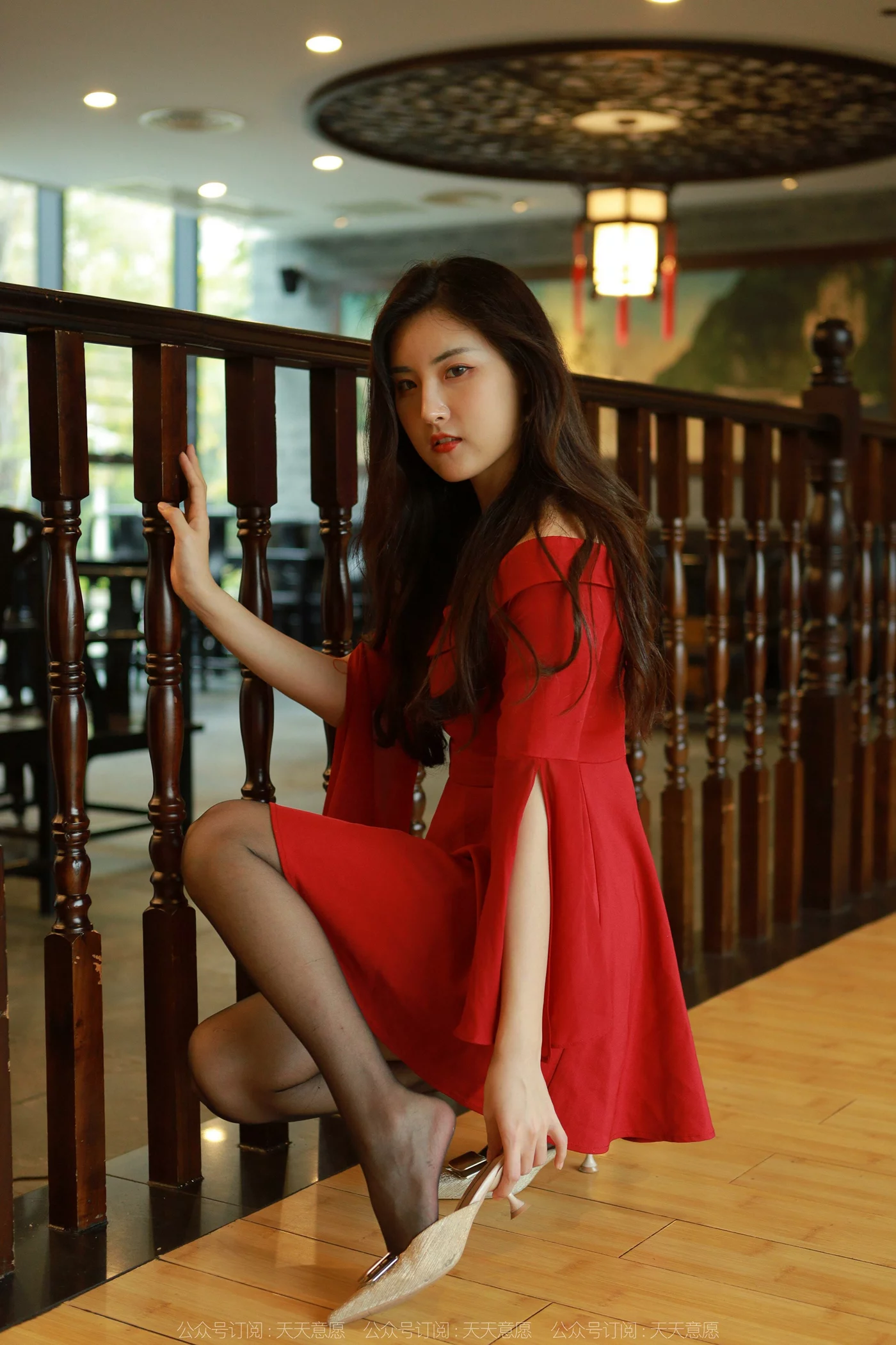 图片[57]-[IESS异思趣向] 2022.05.08 丝享家1082：小宝《红裙女神》[77P] – 速更版-美库