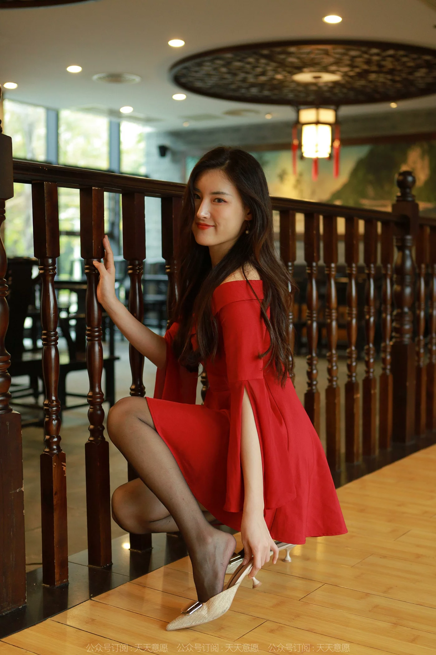 图片[58]-[IESS异思趣向] 2022.05.08 丝享家1082：小宝《红裙女神》[77P] – 速更版-美库