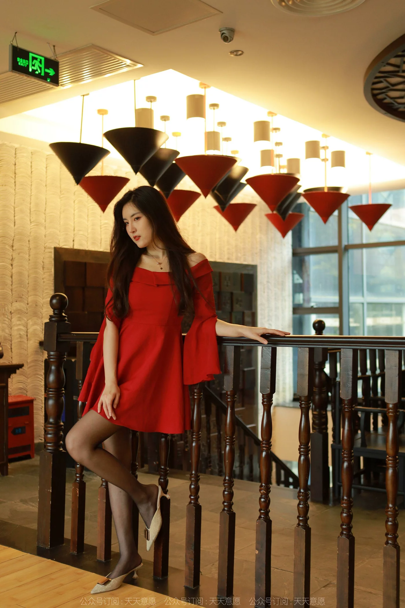 图片[66]-[IESS异思趣向] 2022.05.08 丝享家1082：小宝《红裙女神》[77P] – 速更版-美库