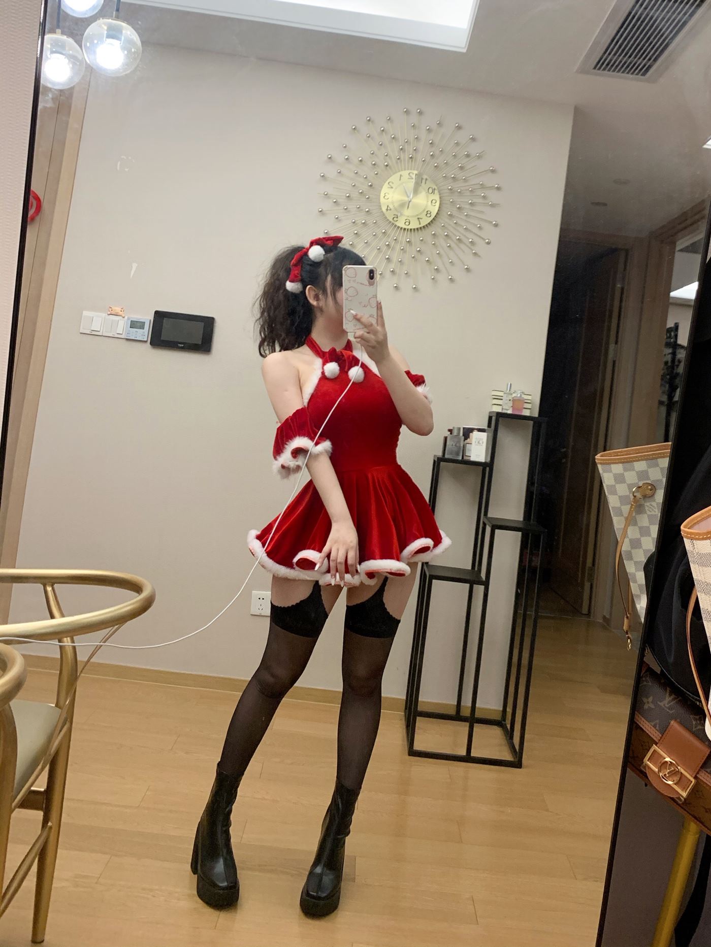 图片[17]-蜜桃少女是依酱呀 – 2020圣诞特辑[18P] – 速更版-美库