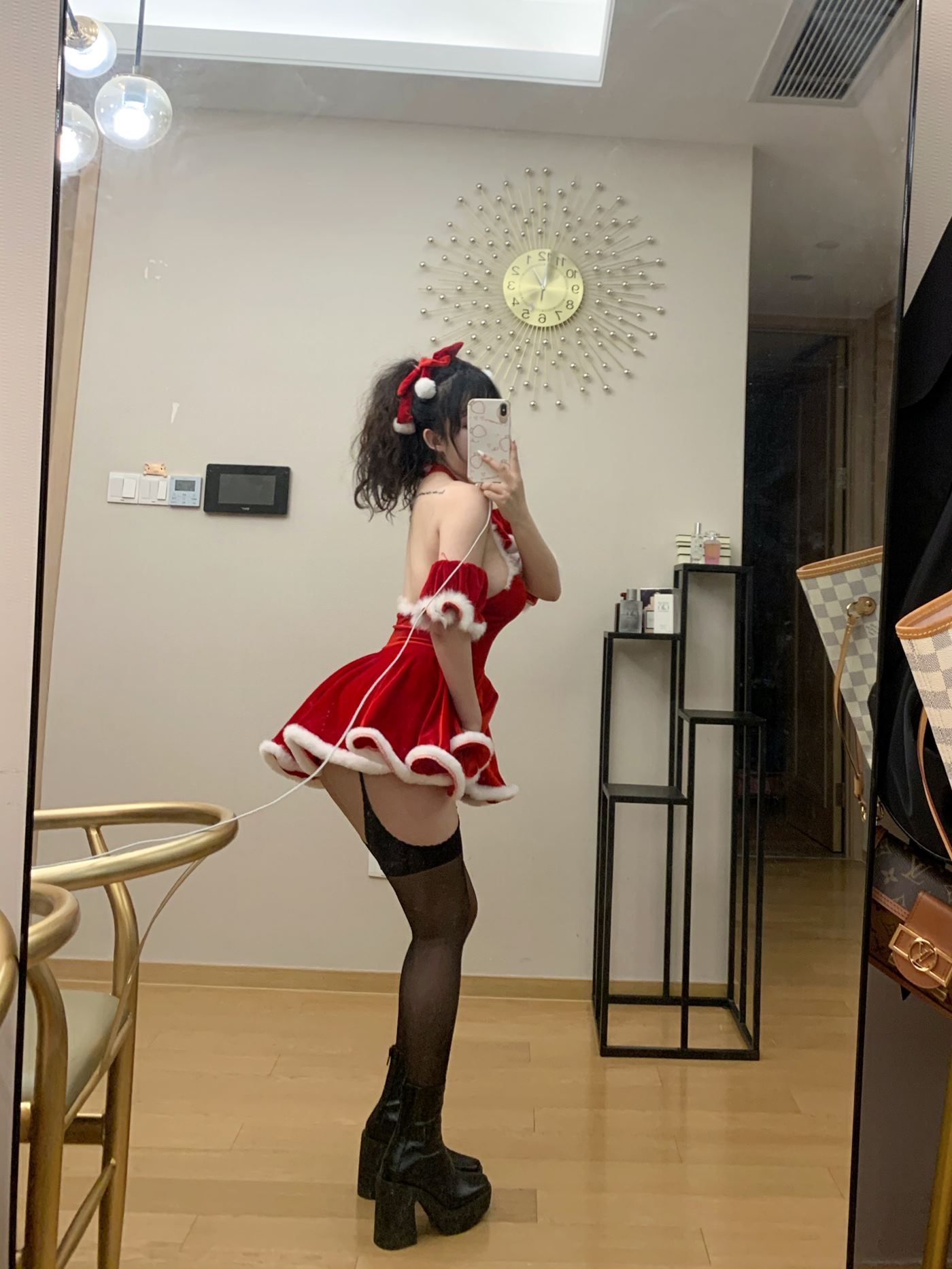 图片[18]-蜜桃少女是依酱呀 – 2020圣诞特辑[18P] – 速更版-美库