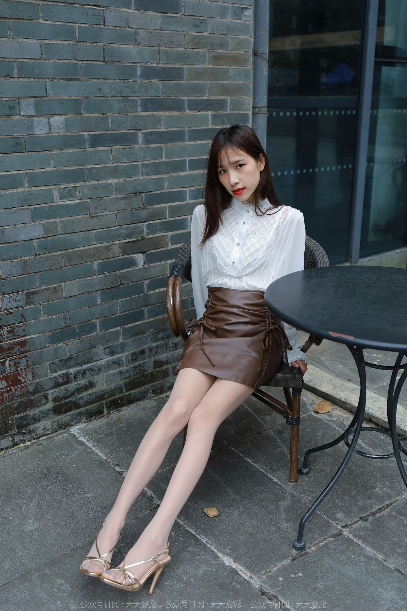 图片[28]-[IESS异思趣向] 2022.05.09 丝享家1083：美子《金色凉鞋》[84P] – 速更版-美库