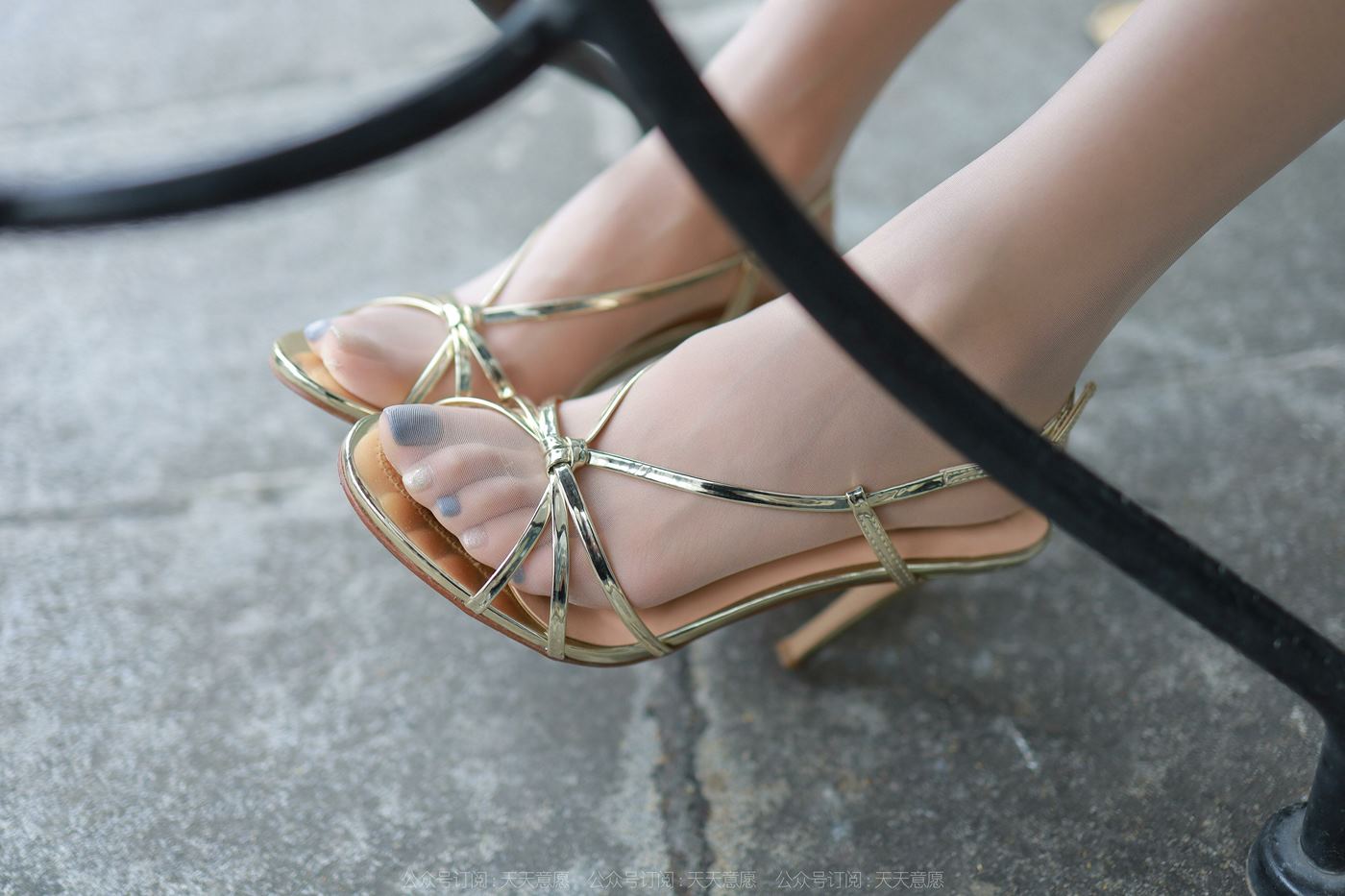 图片[72]-[IESS异思趣向] 2022.05.09 丝享家1083：美子《金色凉鞋》[84P] – 速更版-美库