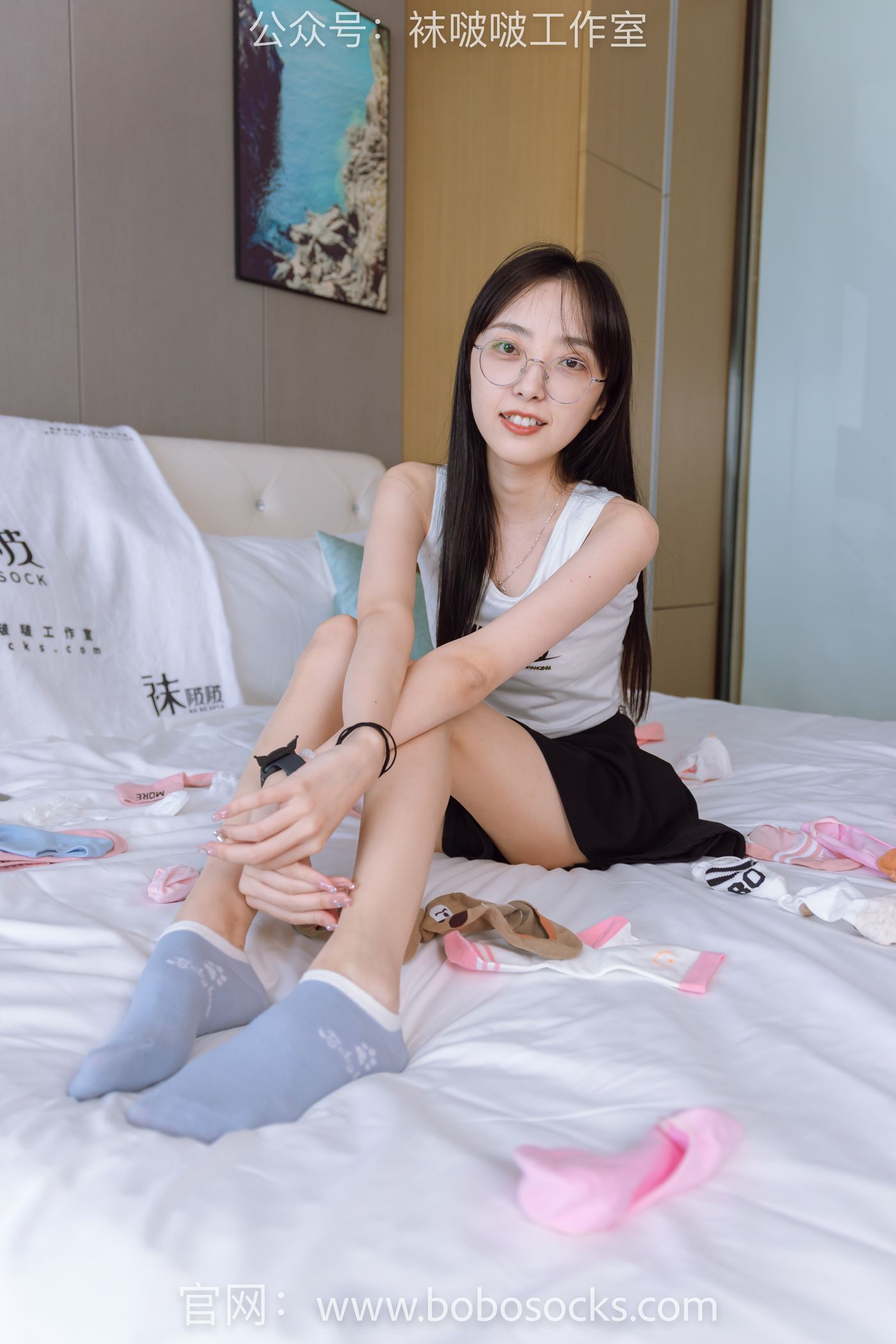 图片[22]-[BoBoSocks袜啵啵]NO.127 稚予-麦昆板鞋、两双自然穿旧棉袜、裸足 [139P] – 速更版-美库