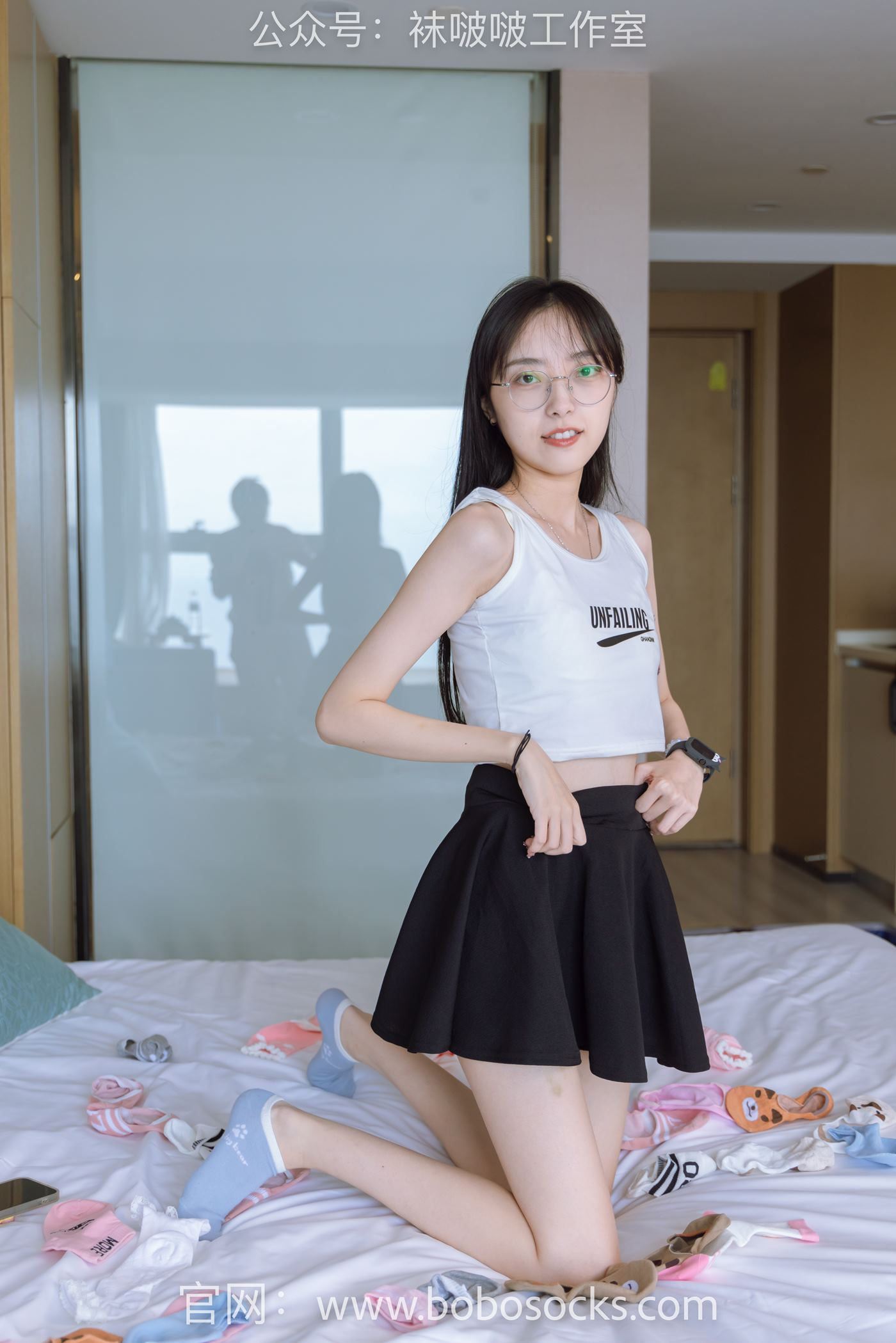图片[32]-[BoBoSocks袜啵啵]NO.127 稚予-麦昆板鞋、两双自然穿旧棉袜、裸足 [139P] – 速更版-美库