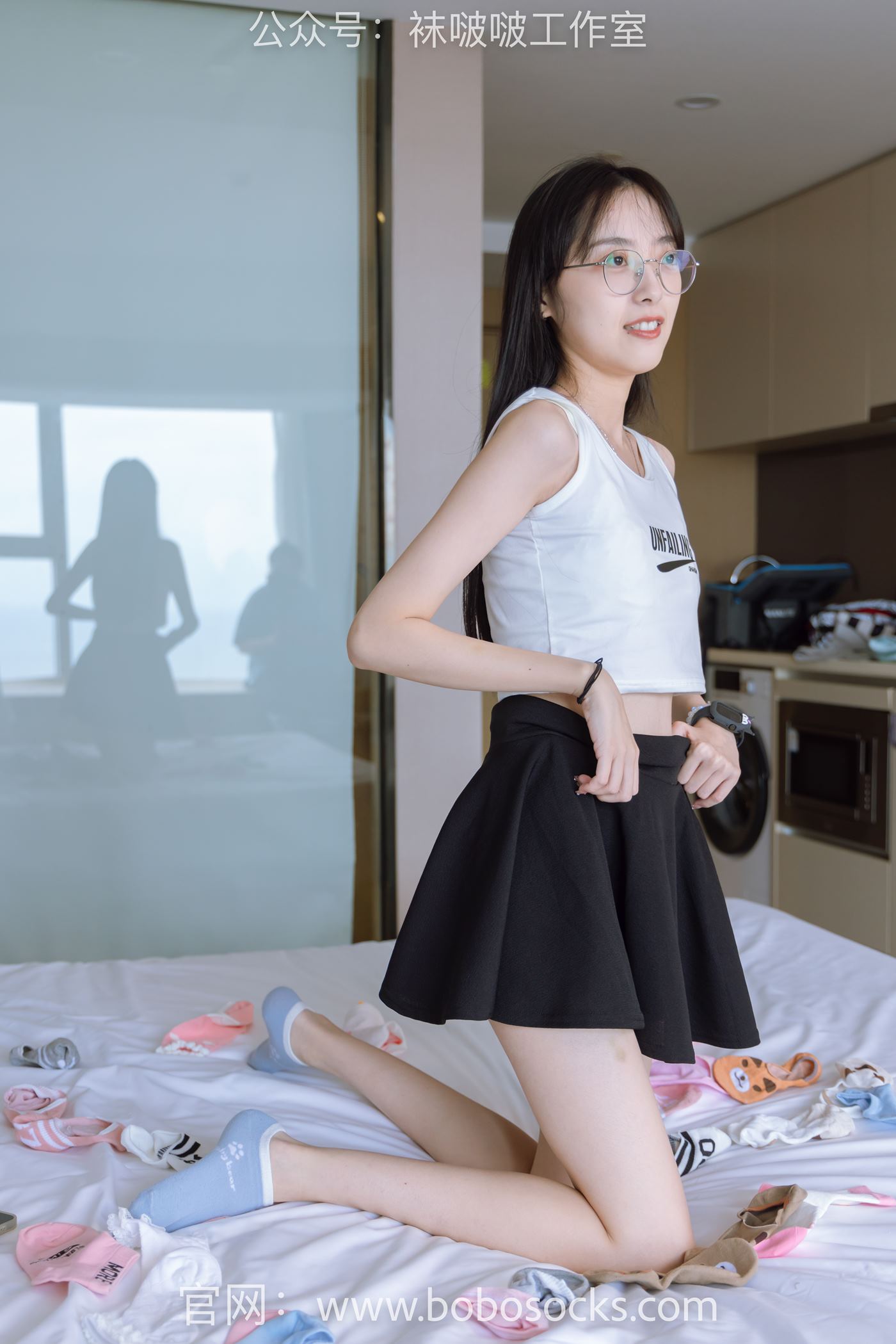 图片[33]-[BoBoSocks袜啵啵]NO.127 稚予-麦昆板鞋、两双自然穿旧棉袜、裸足 [139P] – 速更版-美库