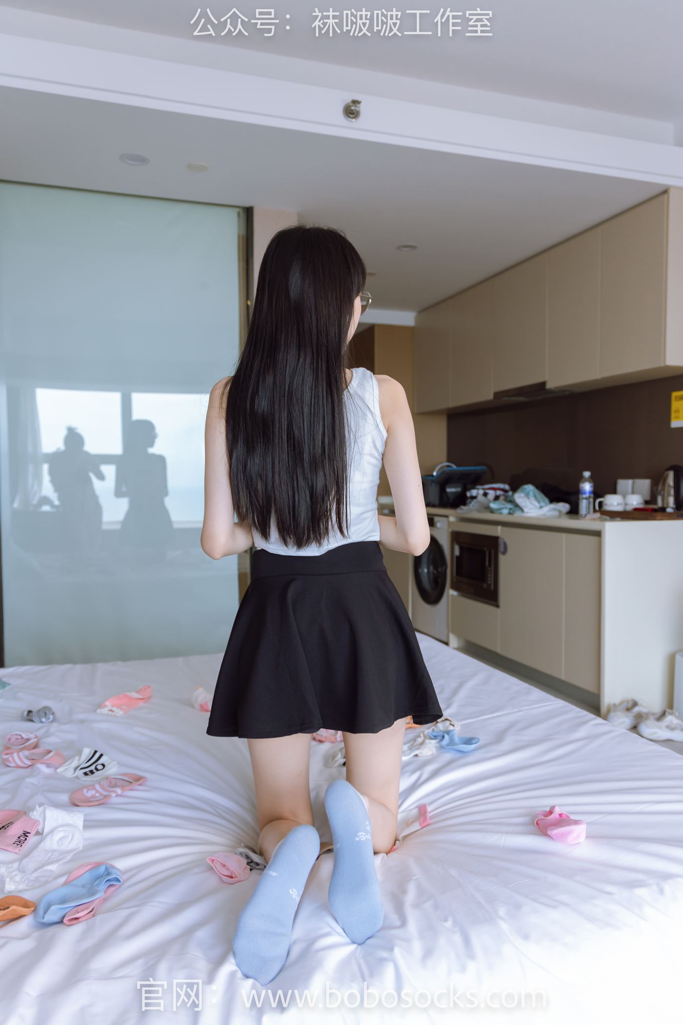 图片[34]-[BoBoSocks袜啵啵]NO.127 稚予-麦昆板鞋、两双自然穿旧棉袜、裸足 [139P] – 速更版-美库