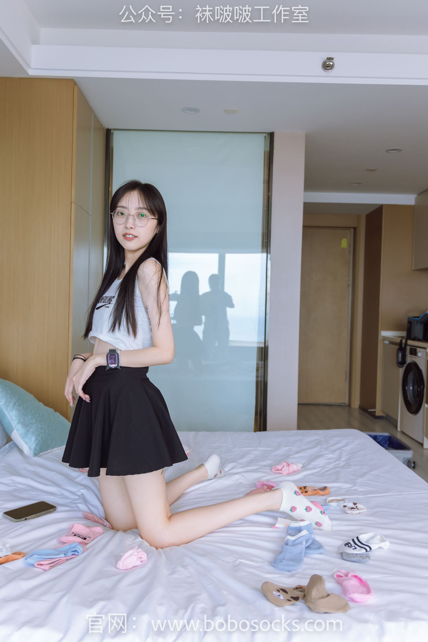 图片[50]-[BoBoSocks袜啵啵]NO.127 稚予-麦昆板鞋、两双自然穿旧棉袜、裸足 [139P] – 速更版-美库
