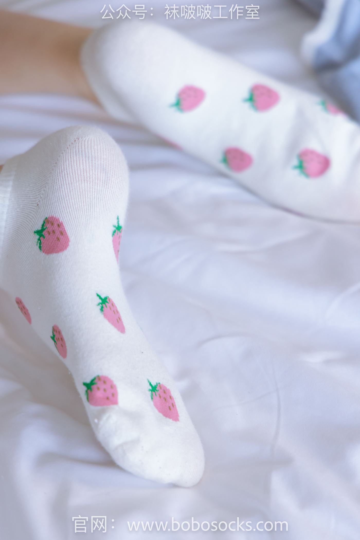 图片[53]-[BoBoSocks袜啵啵]NO.127 稚予-麦昆板鞋、两双自然穿旧棉袜、裸足 [139P] – 速更版-美库