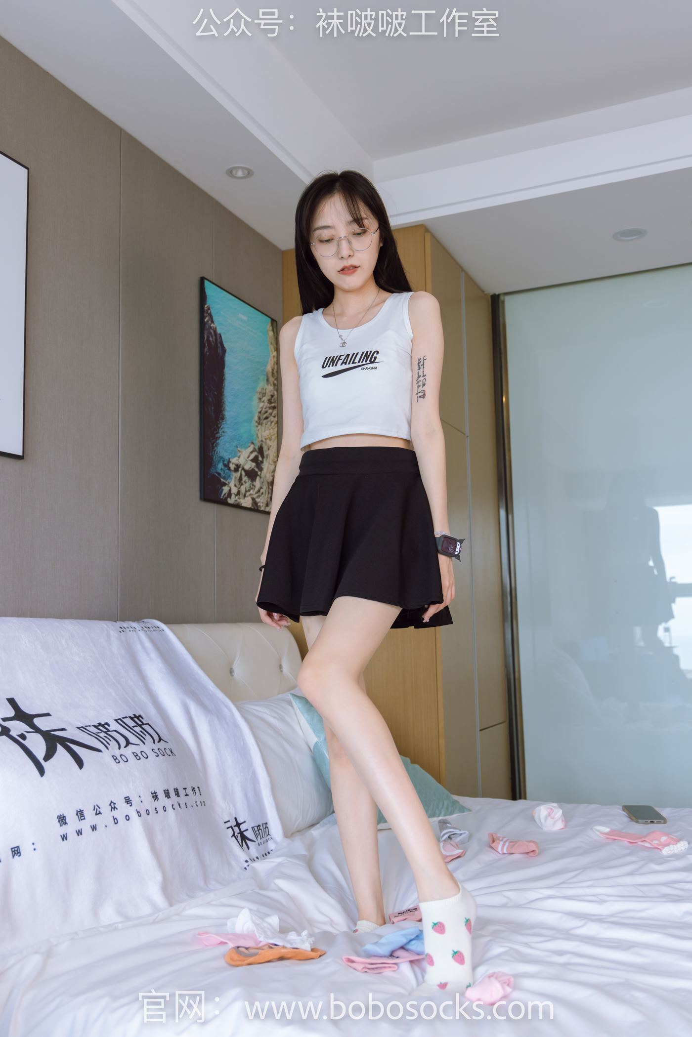 图片[80]-[BoBoSocks袜啵啵]NO.127 稚予-麦昆板鞋、两双自然穿旧棉袜、裸足 [139P] – 速更版-美库