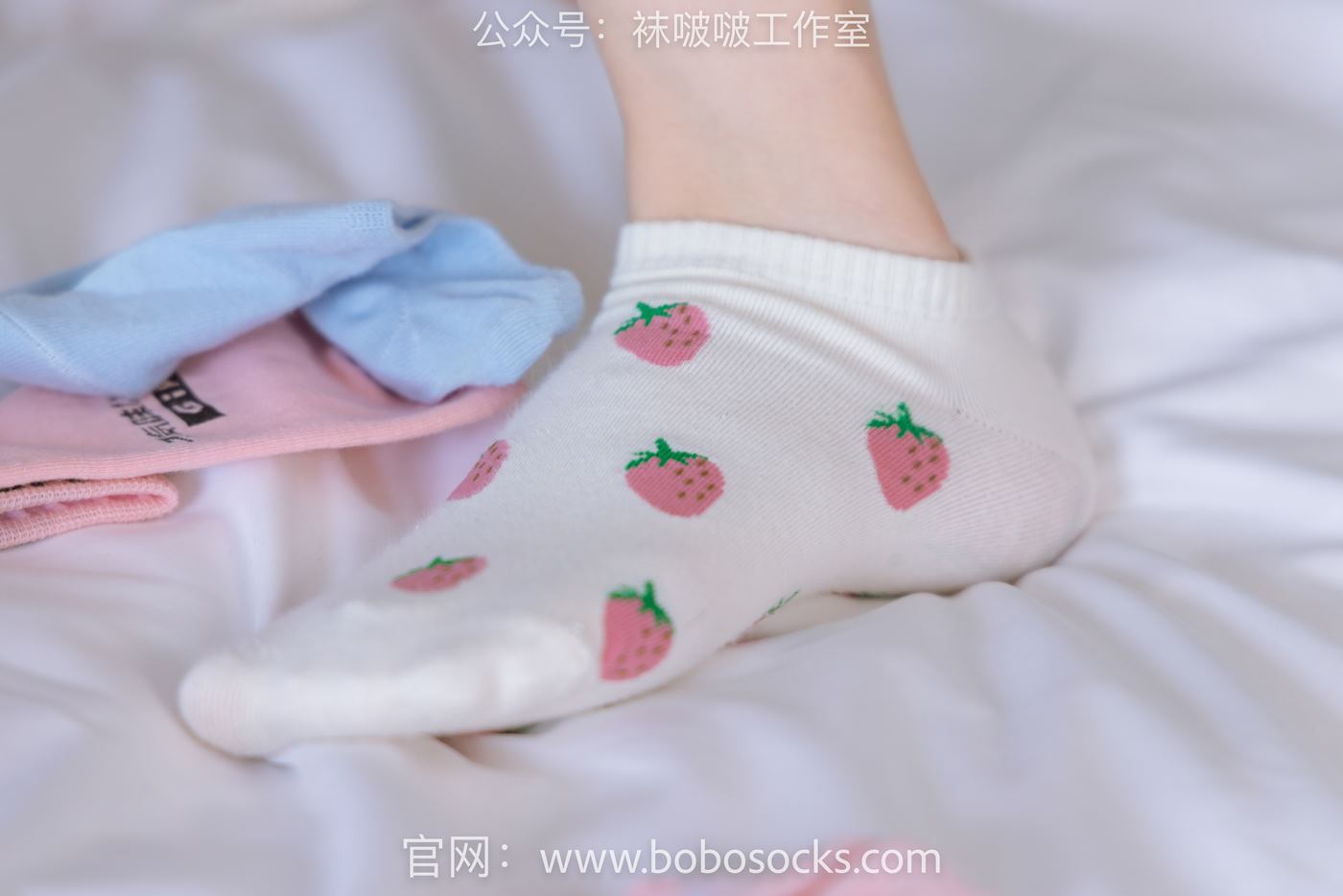图片[82]-[BoBoSocks袜啵啵]NO.127 稚予-麦昆板鞋、两双自然穿旧棉袜、裸足 [139P] – 速更版-美库