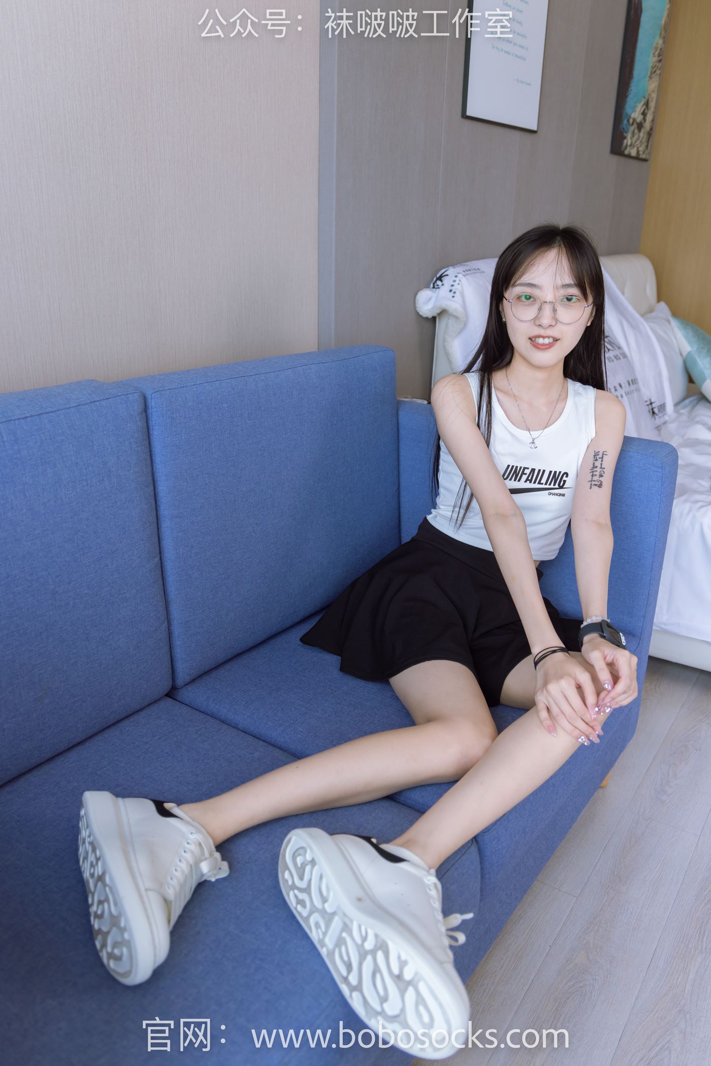 图片[97]-[BoBoSocks袜啵啵]NO.127 稚予-麦昆板鞋、两双自然穿旧棉袜、裸足 [139P] – 速更版-美库
