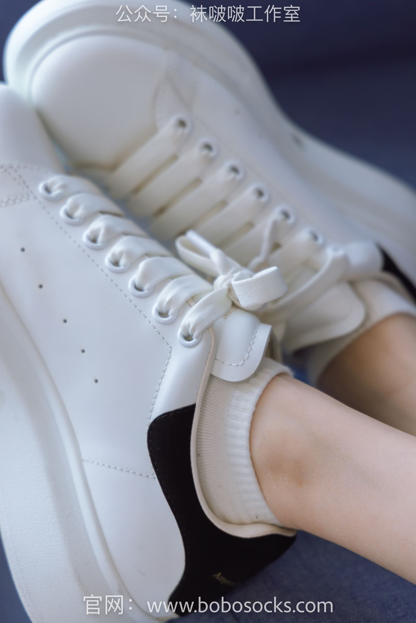 图片[101]-[BoBoSocks袜啵啵]NO.127 稚予-麦昆板鞋、两双自然穿旧棉袜、裸足 [139P] – 速更版-美库