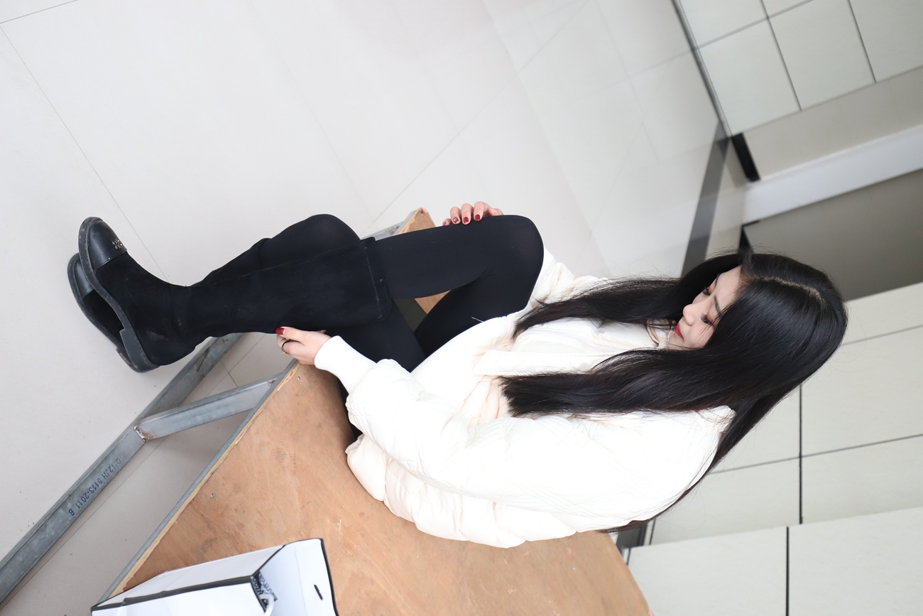 图片[23]-大西瓜爱牙膏-2019 7月活动 模特2（二） 黑丝长靴 [109P] – 速更版-美库