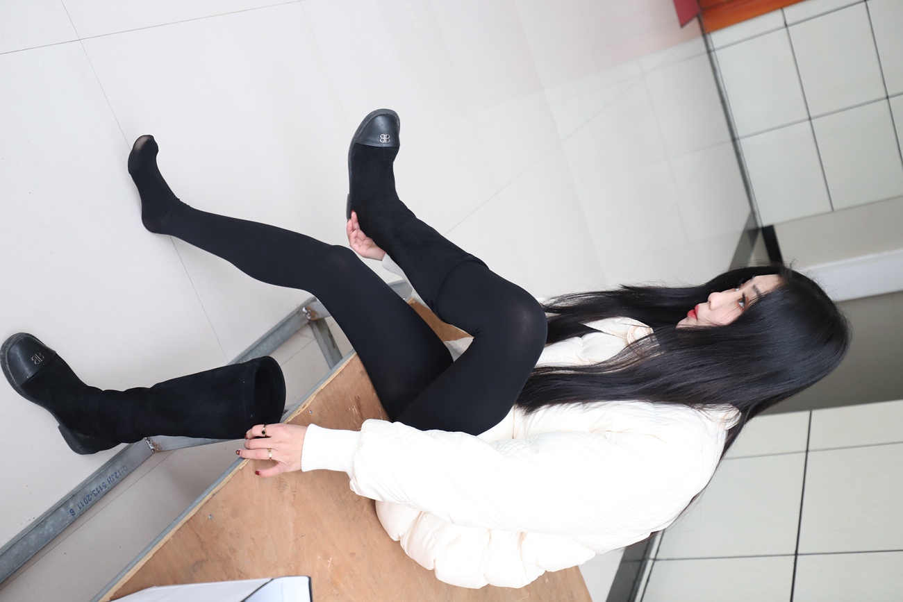 图片[33]-大西瓜爱牙膏-2019 7月活动 模特2（二） 黑丝长靴 [109P] – 速更版-美库