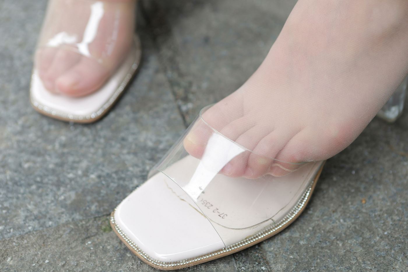 图片[15]-[IESS异思趣向] 2022.05.11 丝享家1085：秋秋《蓝色事业线》[86P] – 速更版-美库