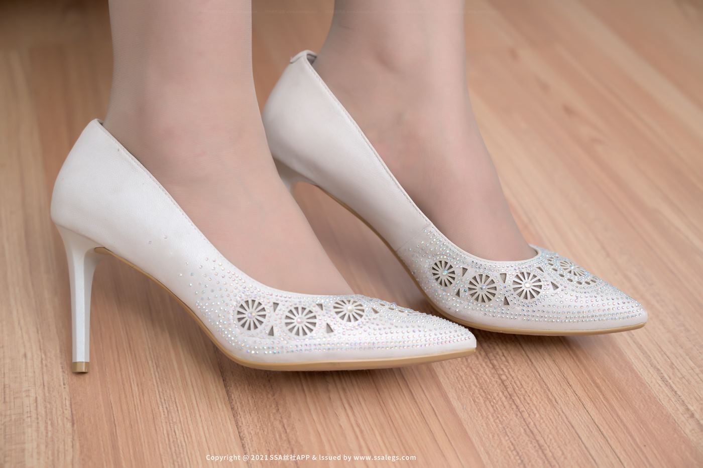 图片[64]-[SSA丝社]超清写真 NO.750 模特小露的灰丝袜美脚（上）[84P] – 速更版-美库