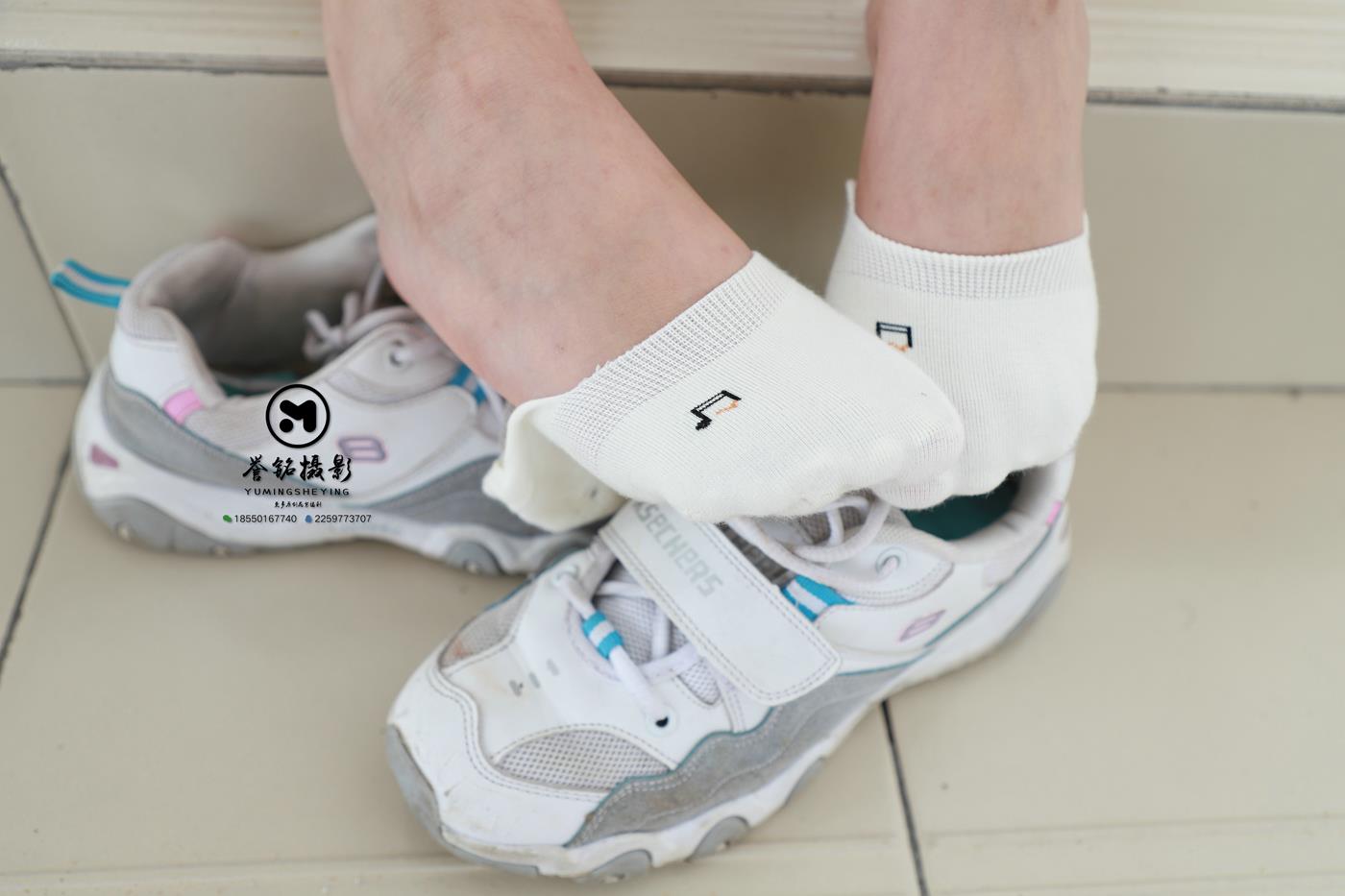 图片[32]-[誉铭传媒]袜足摄影 2020年 NO.030 楼梯间里的裸足[80P] – 速更版-美库