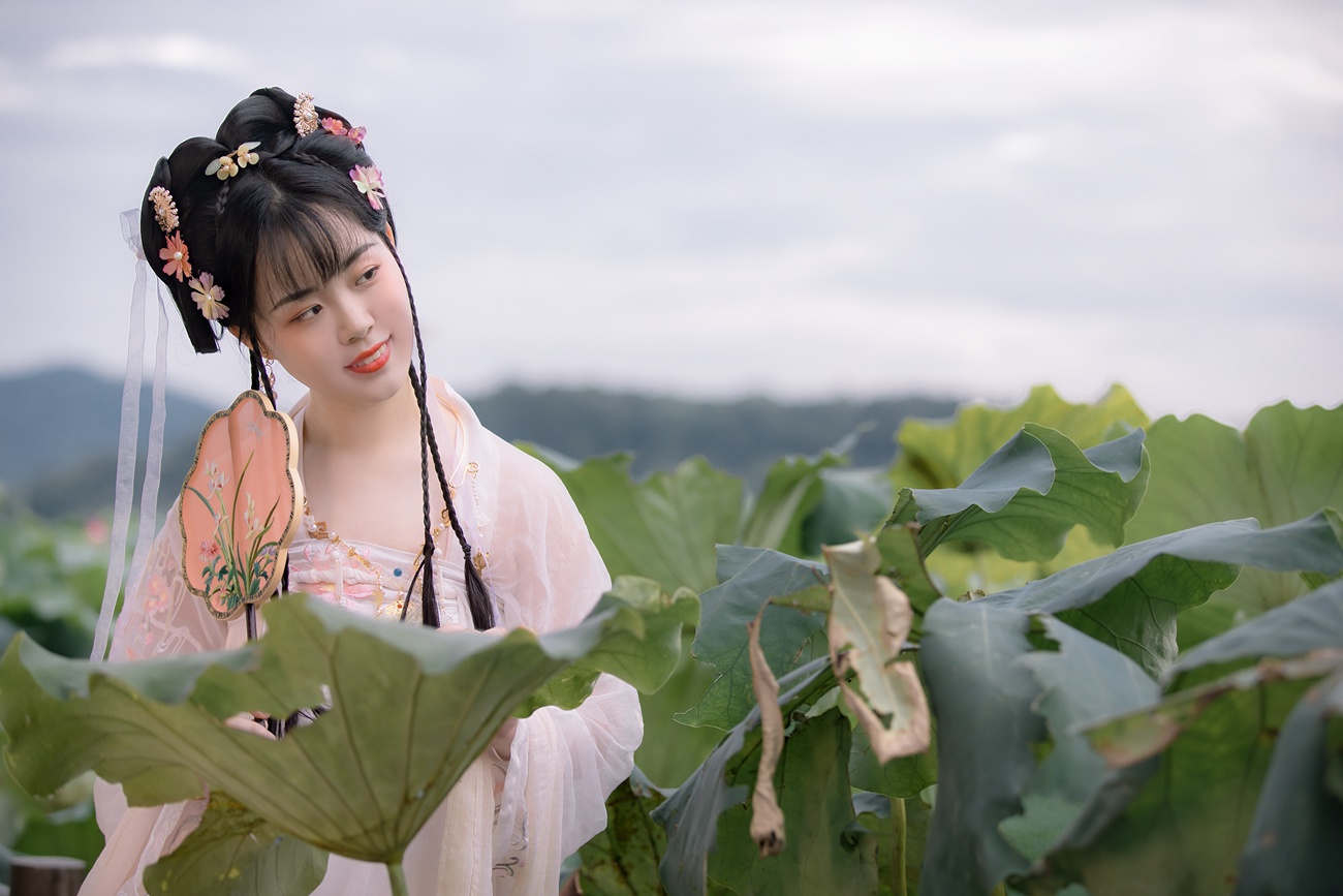 图片[13]-[YITUYU艺图语] 2021.12.24 赏荷 僵僵 [24P] – 速更版-美库