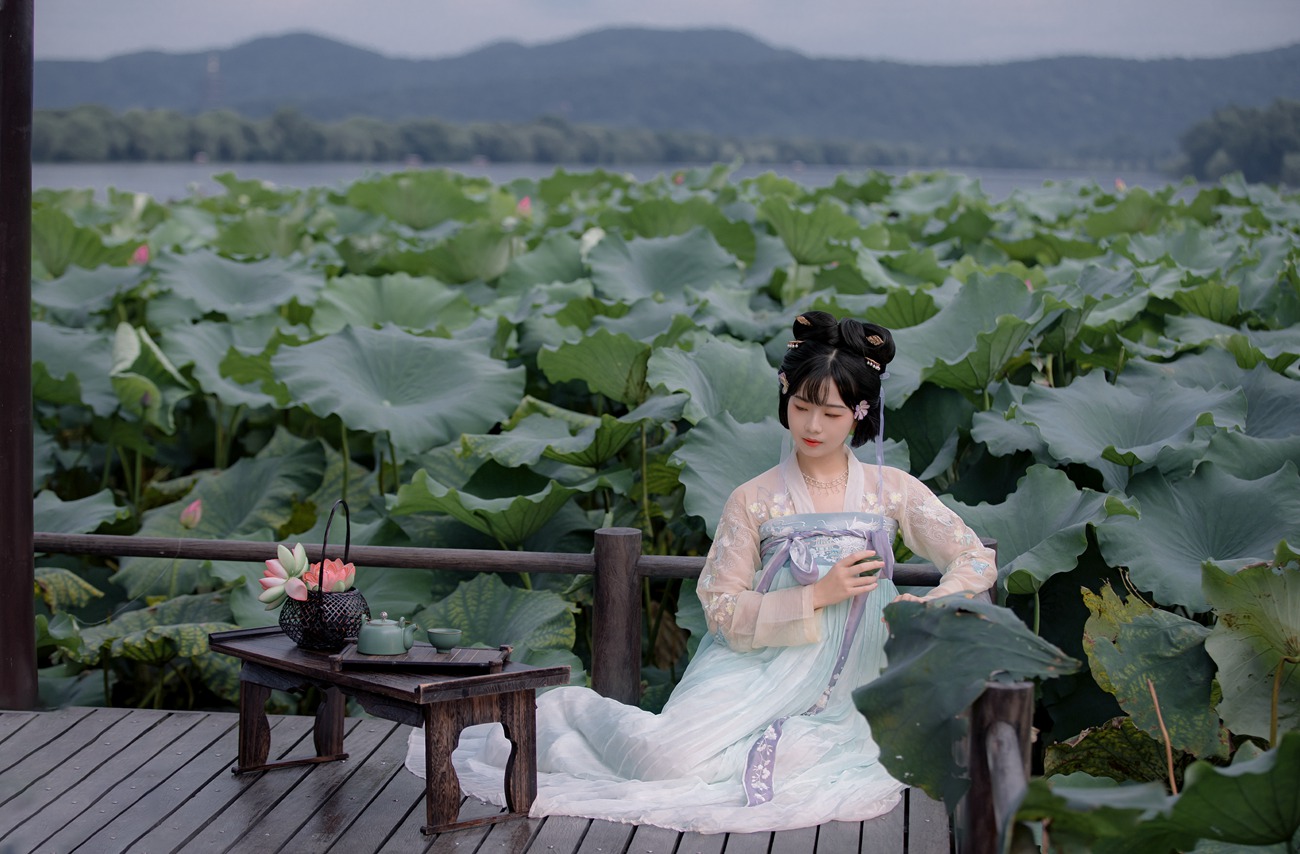 图片[16]-[YITUYU艺图语] 2021.12.24 赏荷 僵僵 [24P] – 速更版-美库