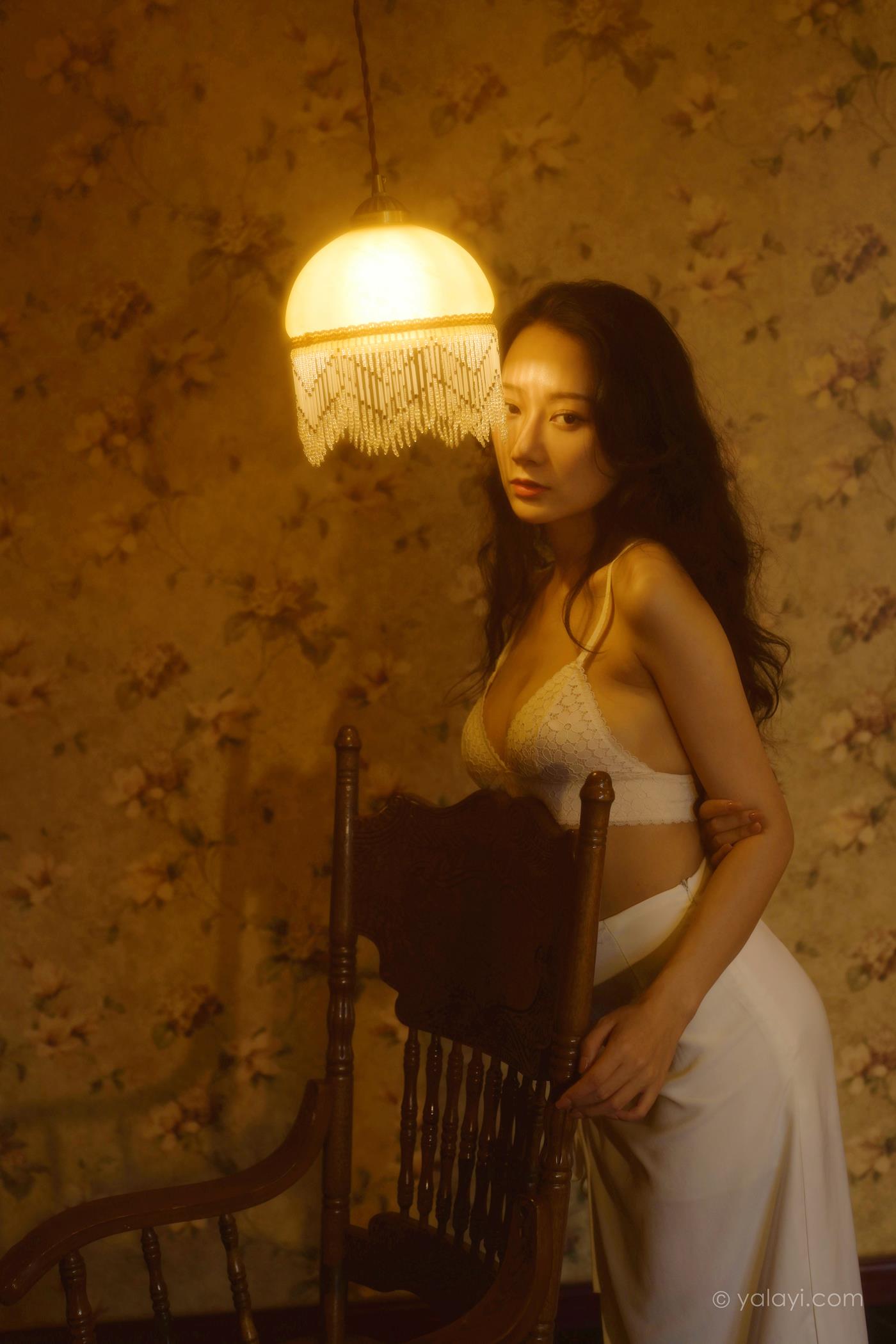 图片[25]-[YALAYI雅拉伊]2022.10.12 NO.979 她是谁 何嘉颖[56+1P] – 速更版-美库