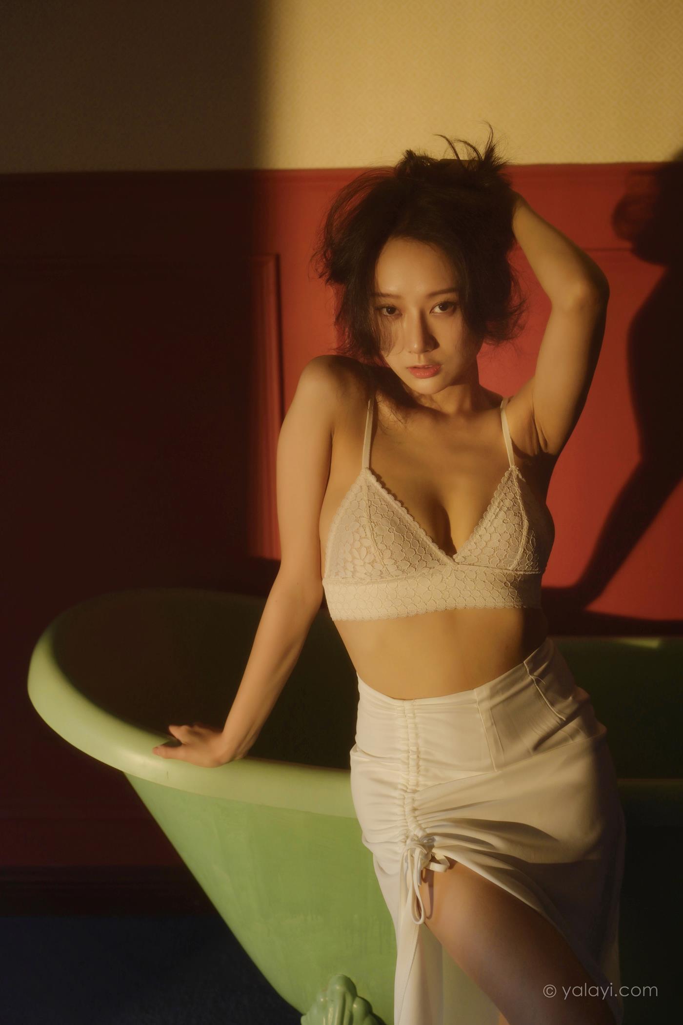 图片[39]-[YALAYI雅拉伊]2022.10.12 NO.979 她是谁 何嘉颖[56+1P] – 速更版-美库