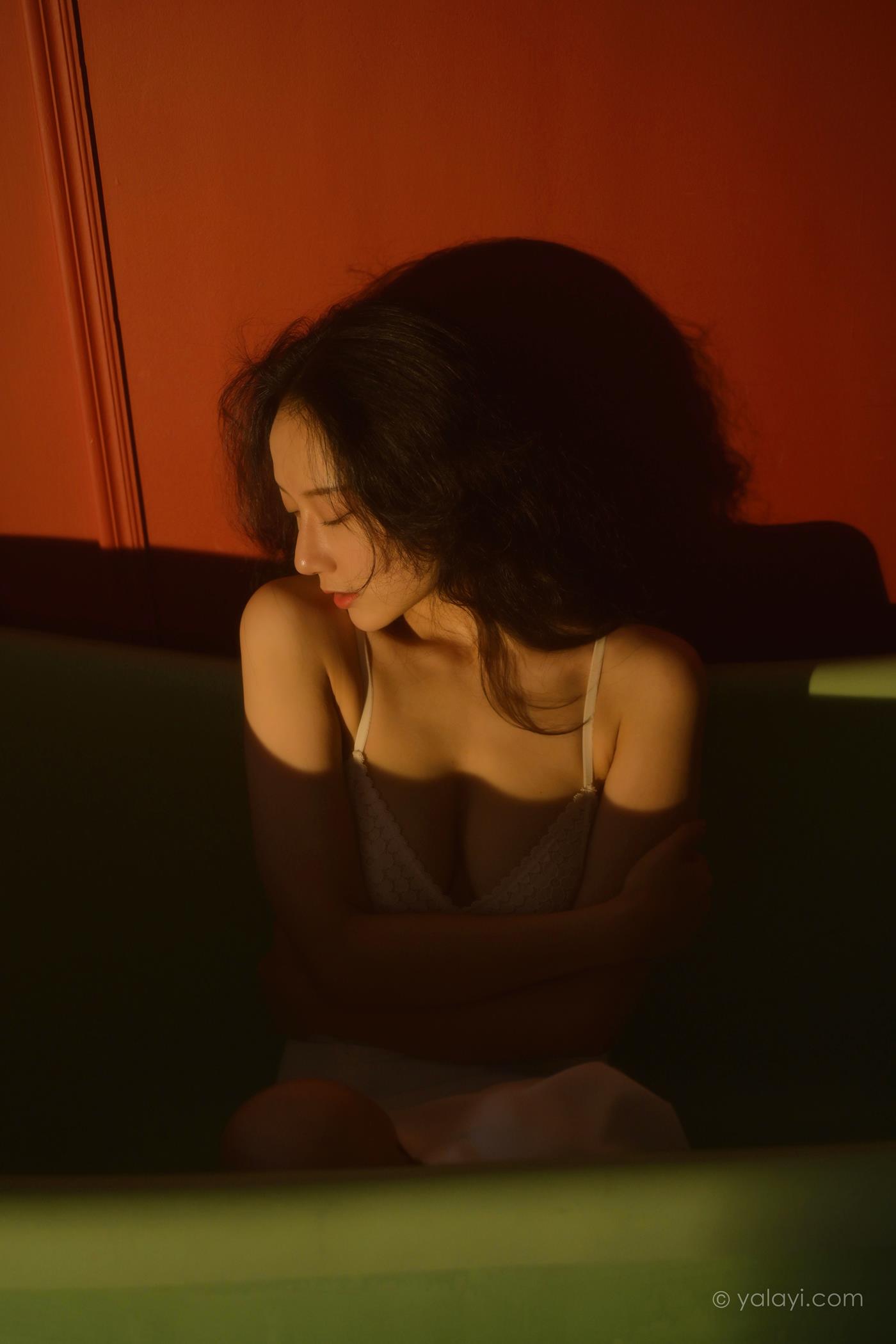 图片[44]-[YALAYI雅拉伊]2022.10.12 NO.979 她是谁 何嘉颖[56+1P] – 速更版-美库