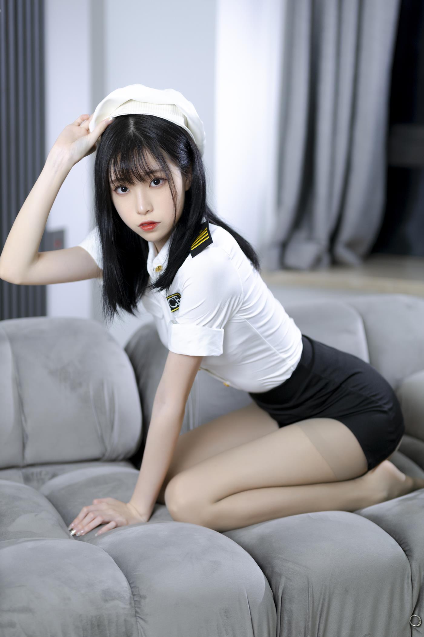 图片[19]-许岚(叁月life) – 灰丝制服[40P] – 速更版-美库