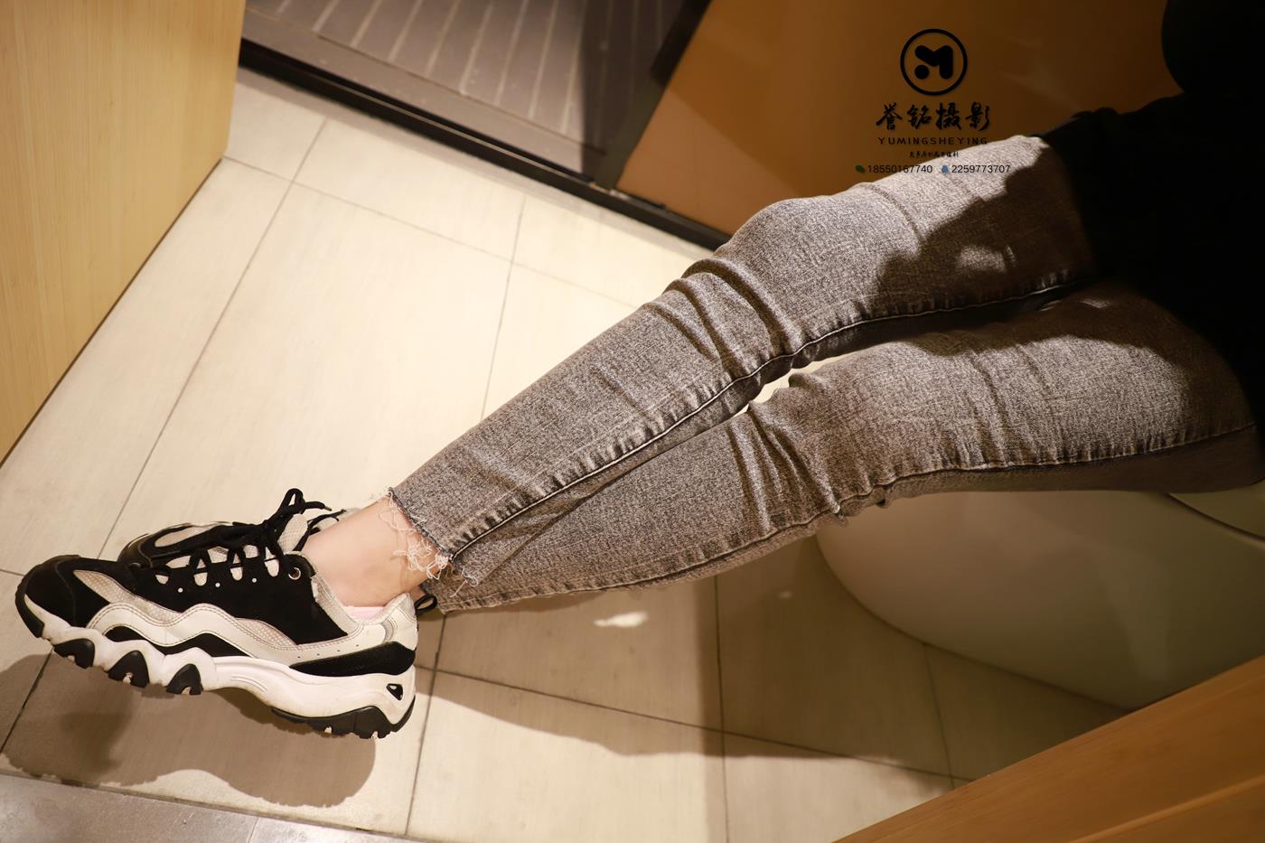 图片[71]-[誉铭传媒]袜足定制摄影 2020.03.15 船袜 牛仔裤[95P] – 速更版-美库