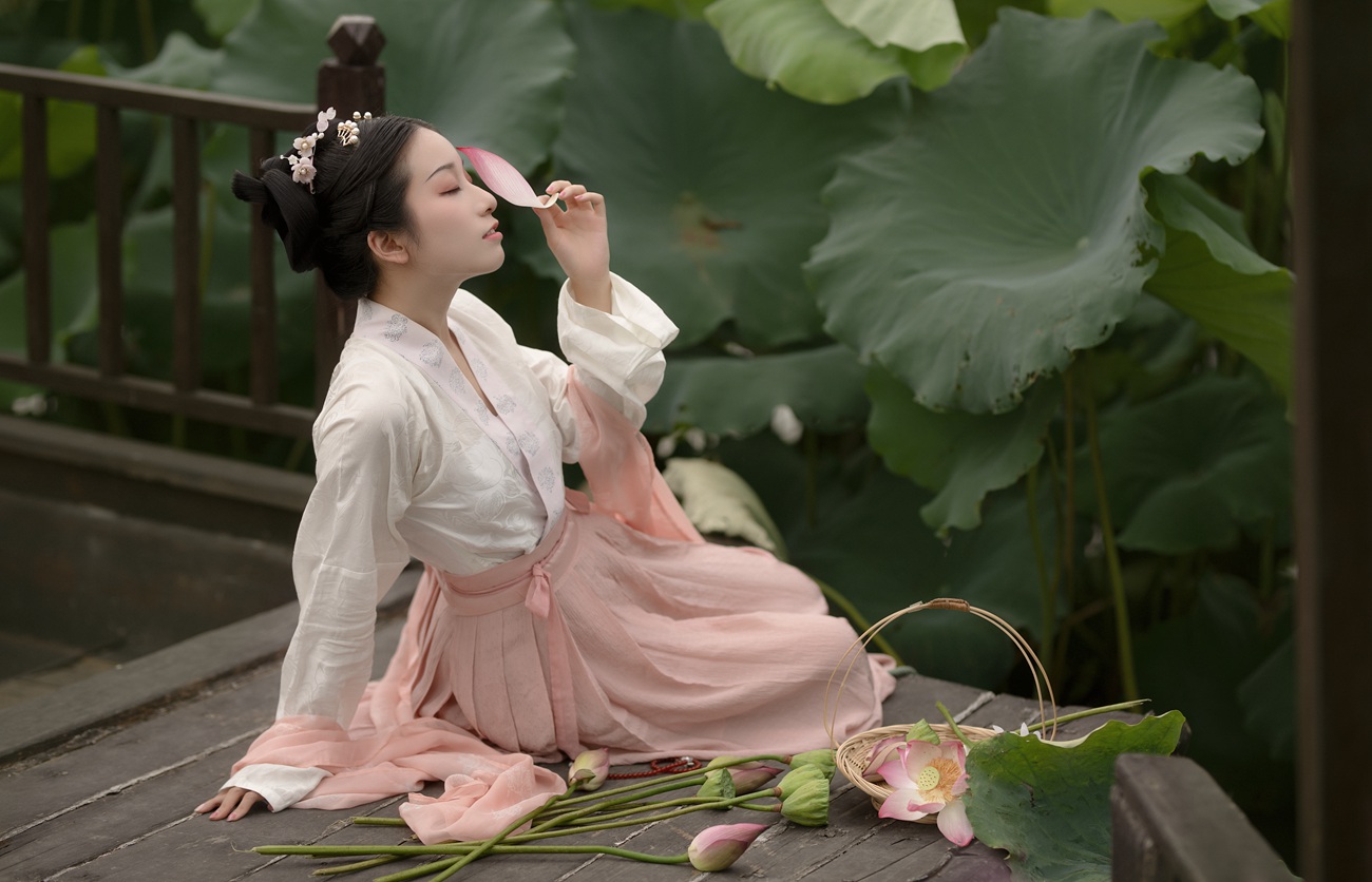 图片[12]-[YITUYU艺图语] 2021.12.31 采荷 小清菡 [20P] – 速更版-美库