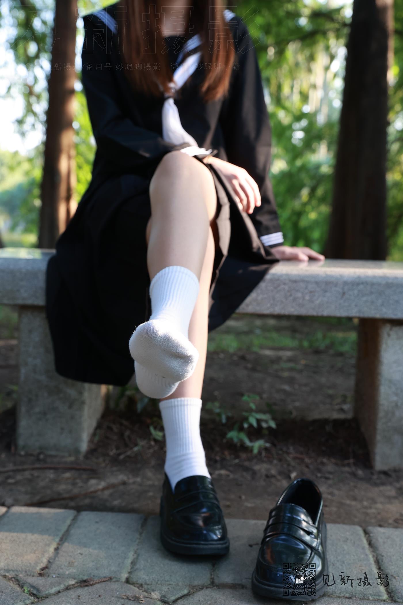 图片[19]-[见新摄影]NO.002 一厘甜酒 公园JK制服棉袜[161P] – 速更版-美库