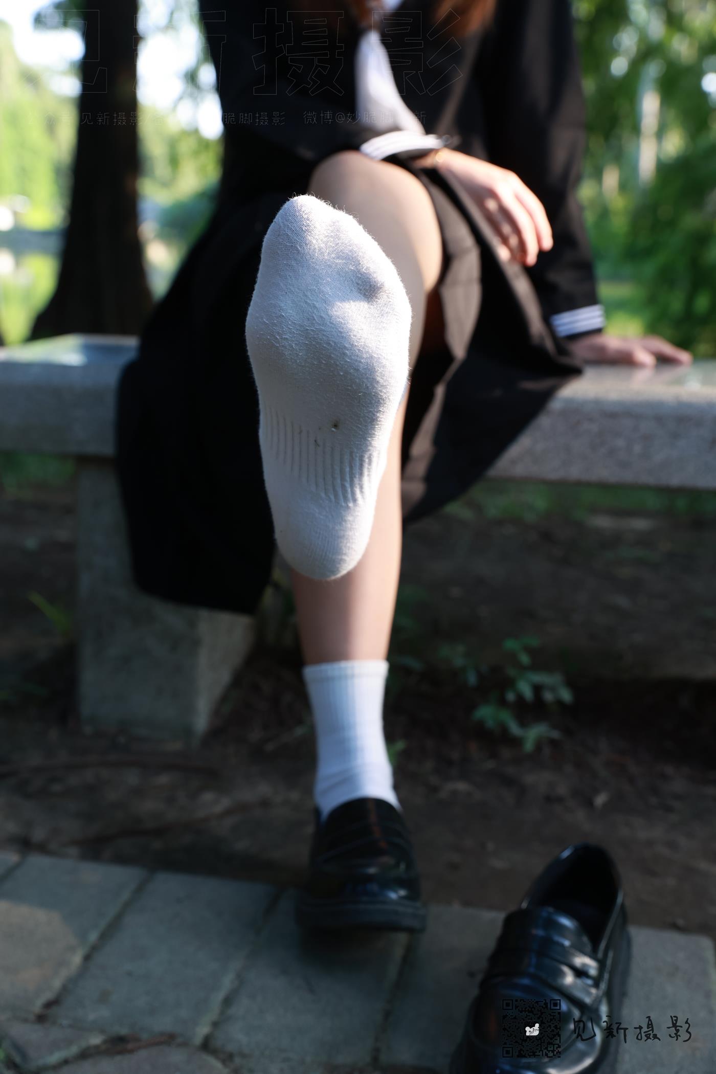 图片[21]-[见新摄影]NO.002 一厘甜酒 公园JK制服棉袜[161P] – 速更版-美库