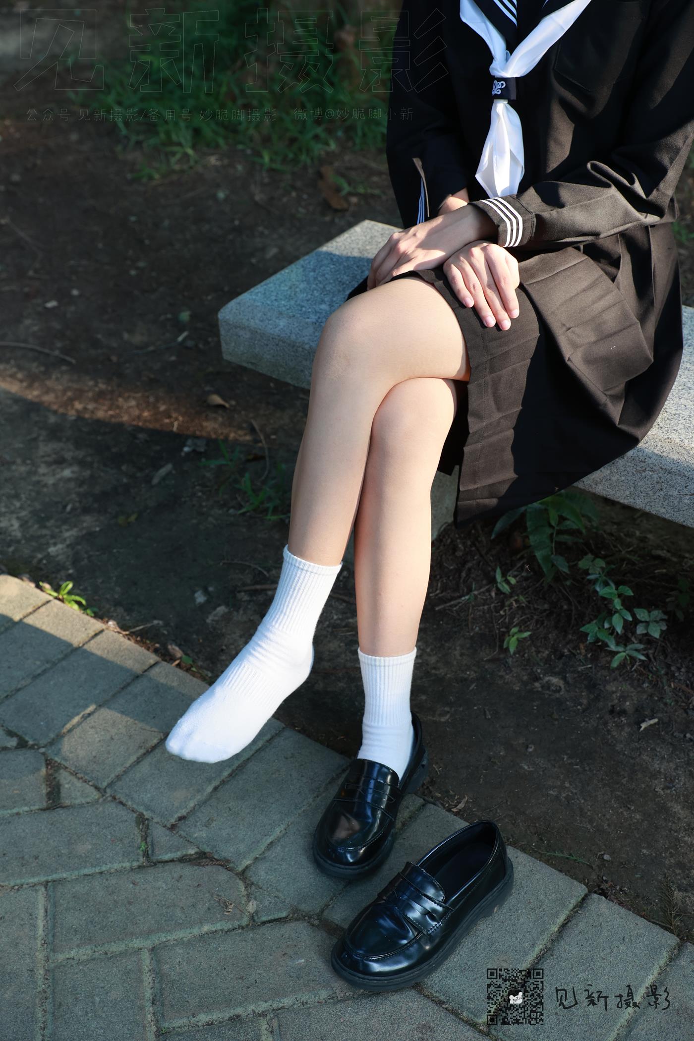 图片[24]-[见新摄影]NO.002 一厘甜酒 公园JK制服棉袜[161P] – 速更版-美库