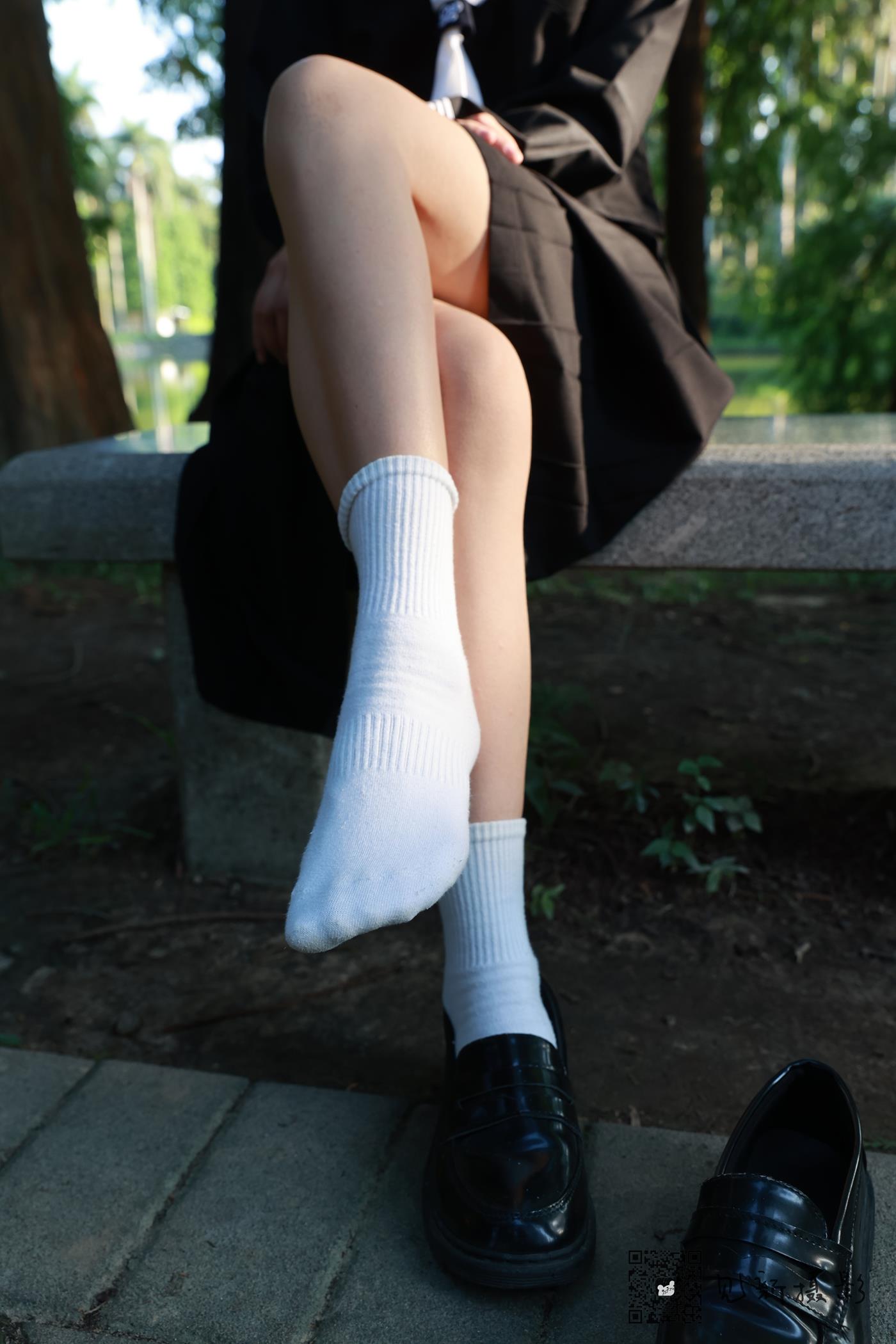 图片[26]-[见新摄影]NO.002 一厘甜酒 公园JK制服棉袜[161P] – 速更版-美库