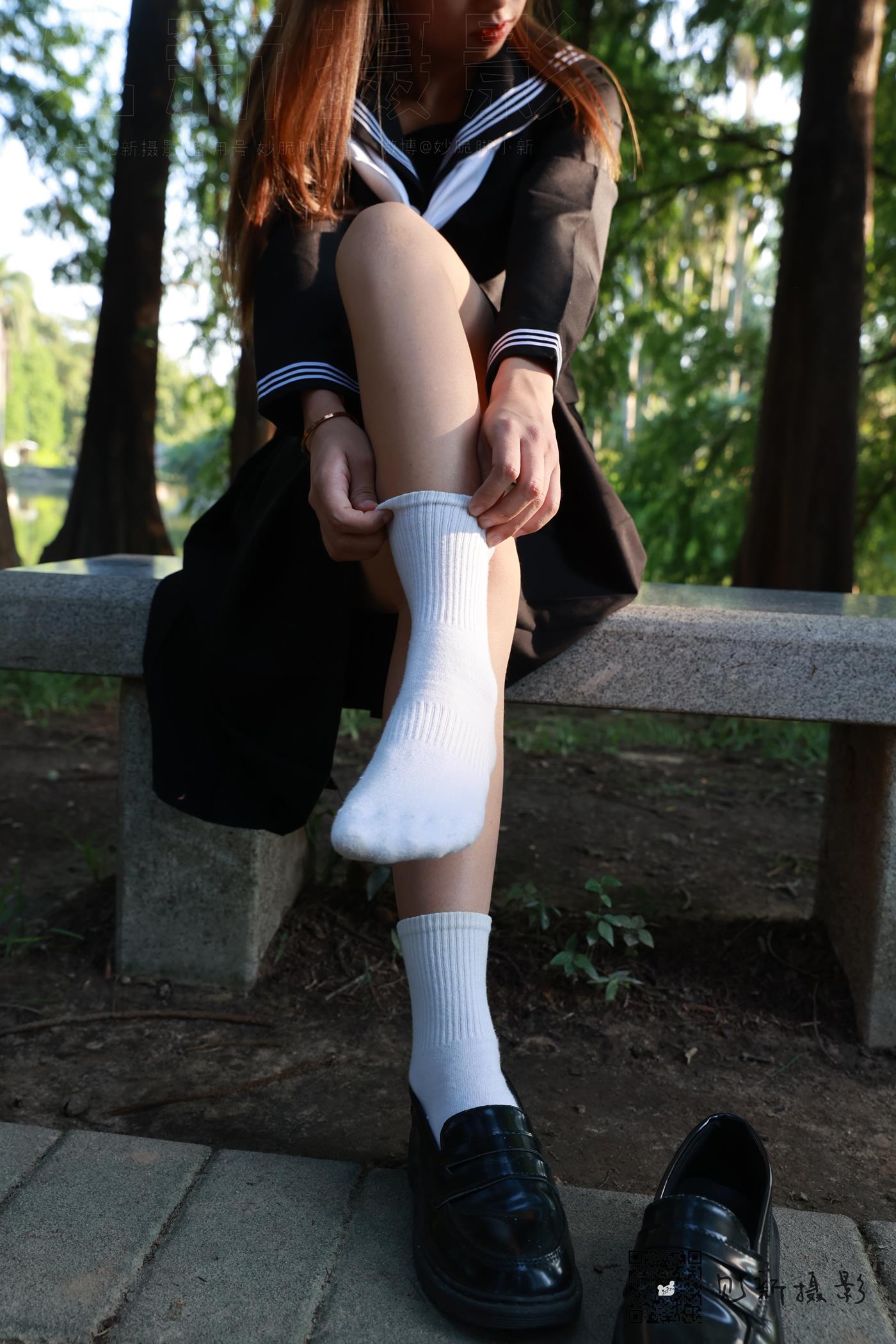 图片[33]-[见新摄影]NO.002 一厘甜酒 公园JK制服棉袜[161P] – 速更版-美库