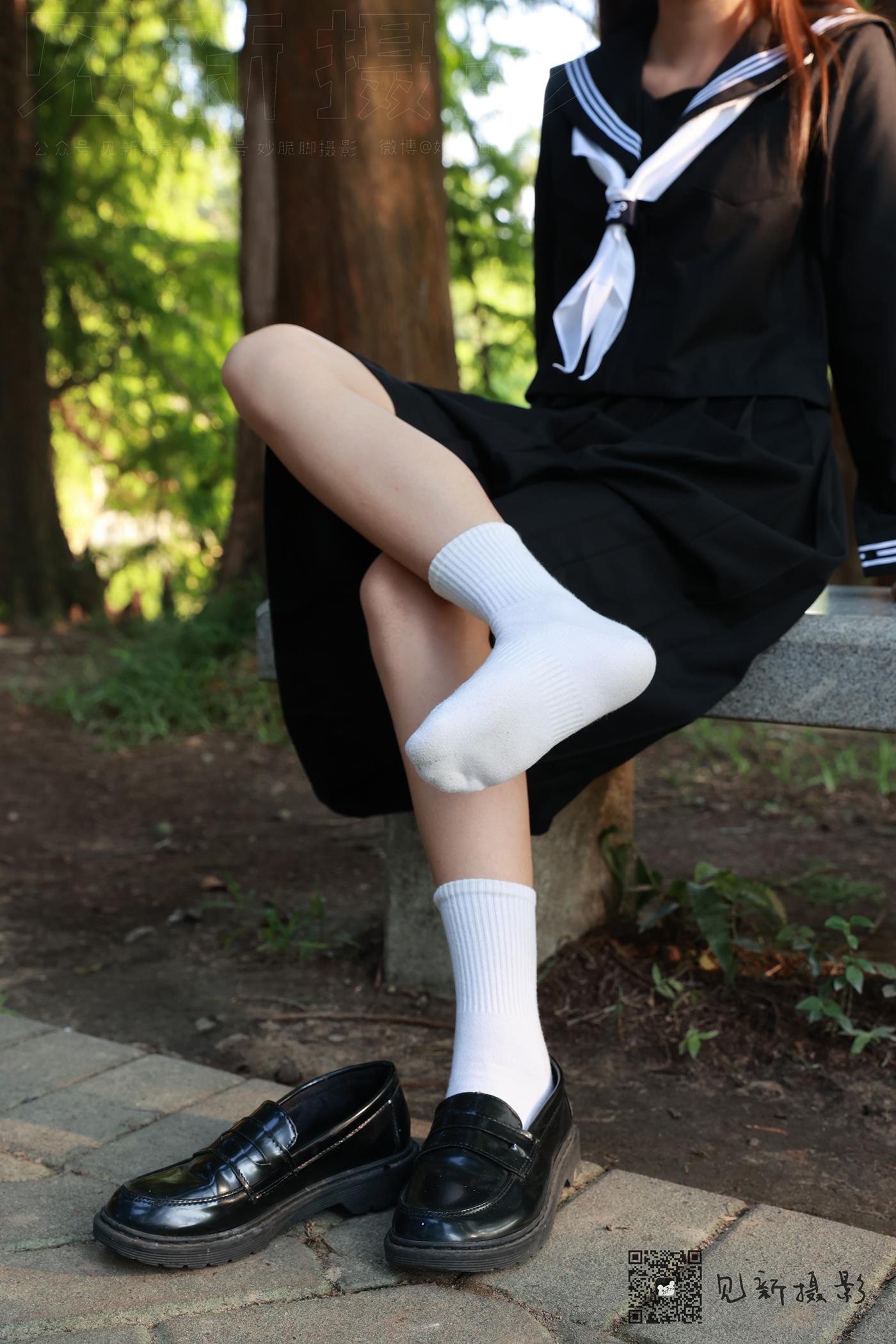 图片[51]-[见新摄影]NO.002 一厘甜酒 公园JK制服棉袜[161P] – 速更版-美库